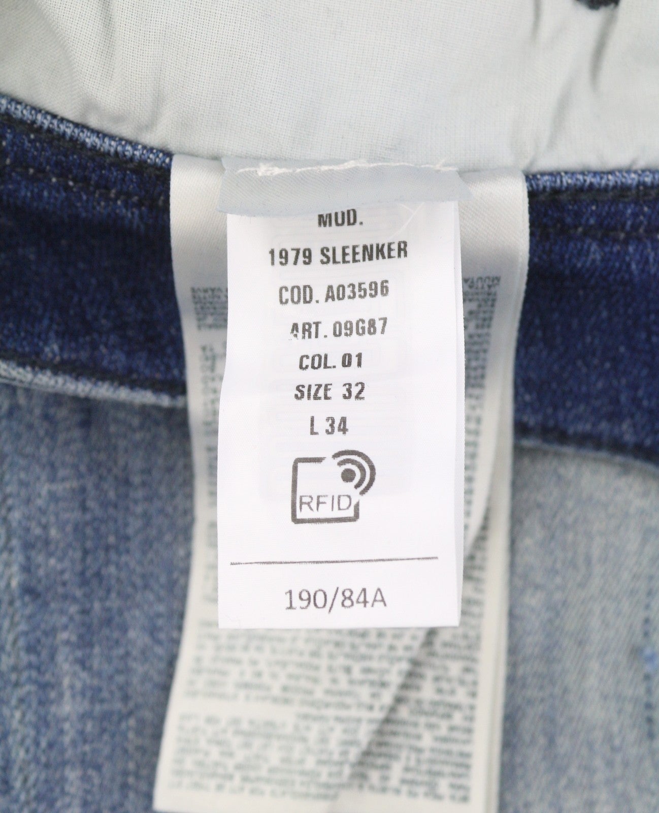 DIESEL 1979 Sleenker 09G87 Men Jeans W32/L34 Blue Faded Low Waist Skinny RRP295