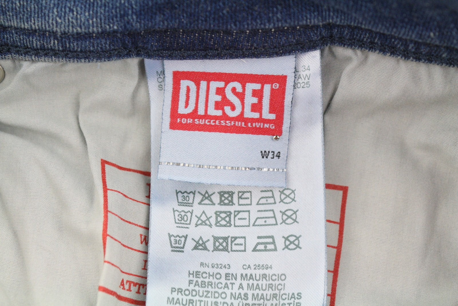 DIESEL 1979 Sleenker 0PFAW Men Jeans W34/L34 Blue Faded Skinny Low Waist RRP175