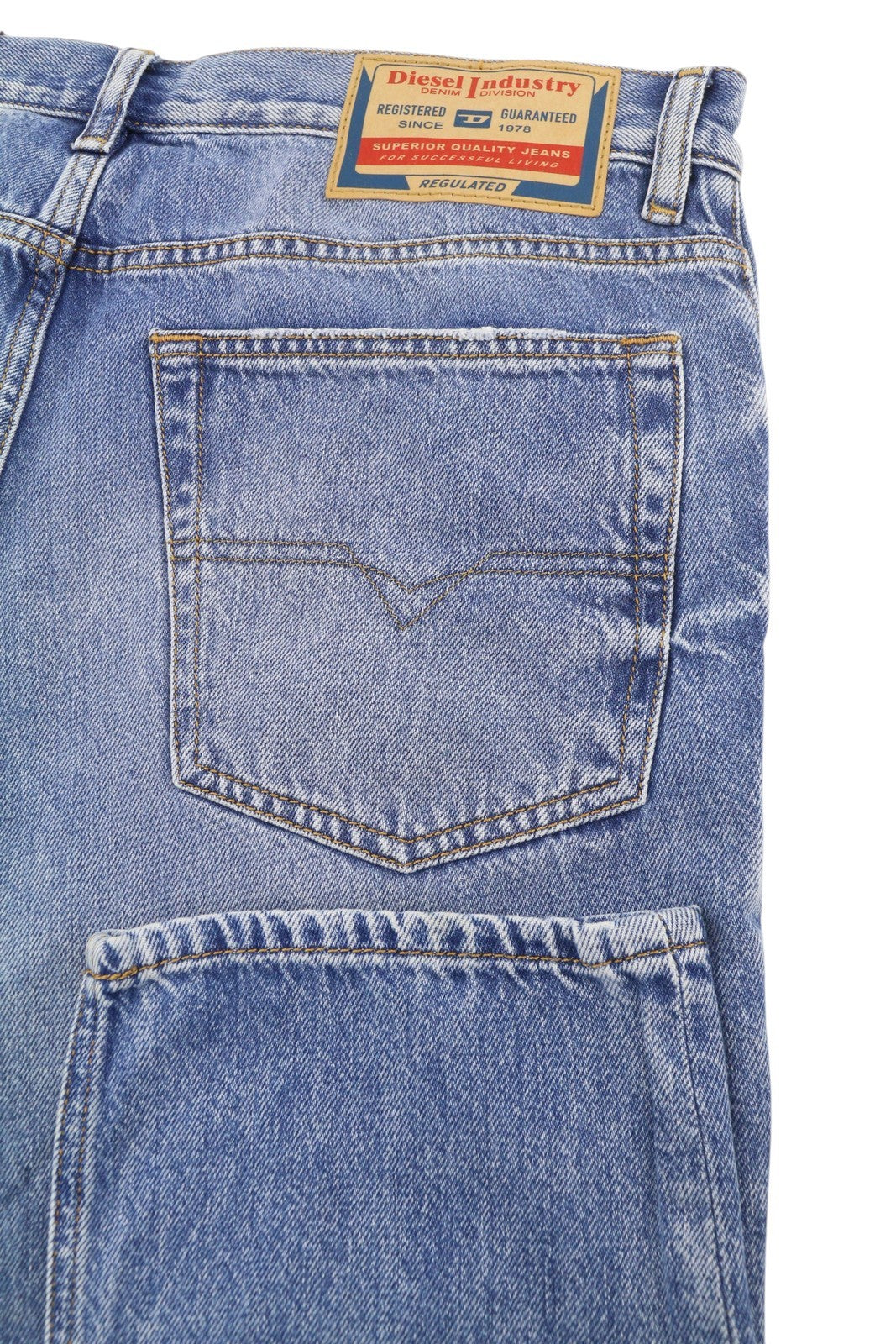 DIESEL 2003 D-Finitive 09H95 Men Jeans W32/L32 Blue Regular Tapered Fit RRP195