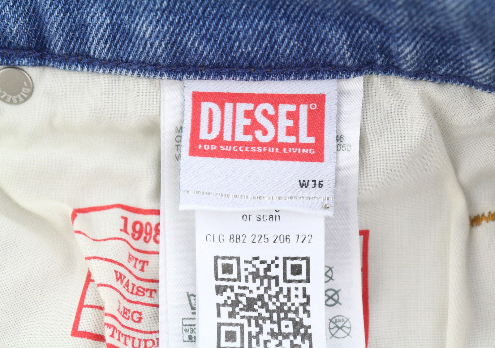 DIESEL 1998 D-Buck 09L30 Men Jeans W36/L32 Blue Slim Fit Bootcut Leg RRP225