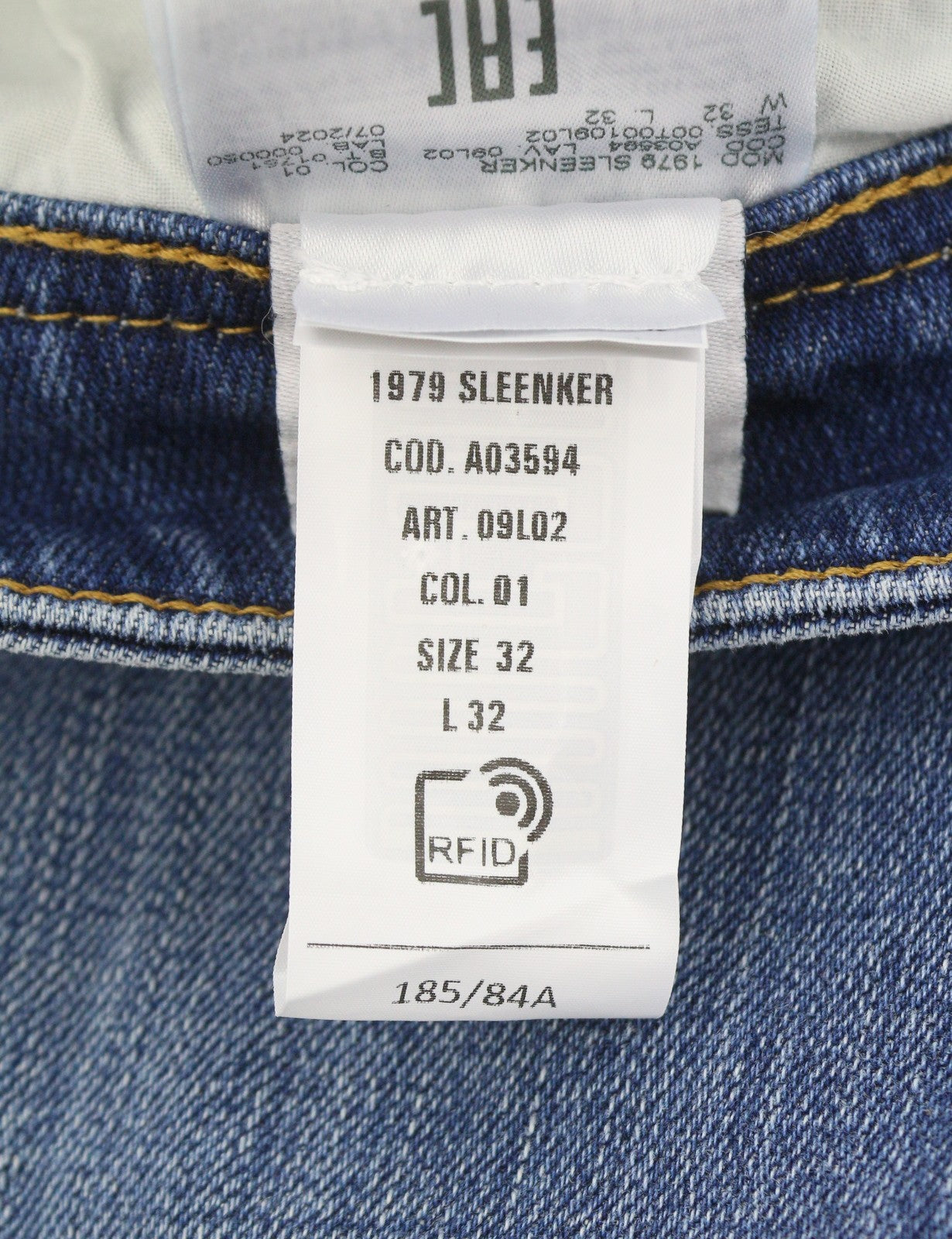 DIESEL 1979 Sleenker 09L02 Men Jeans W32/L32 Blue Faded Skinny Low Waist