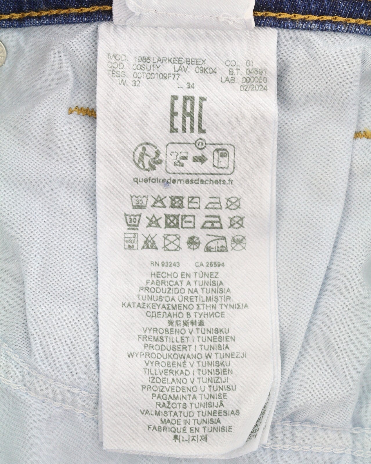 DIESEL 1986 Larkee-Beex 09K04 Men Jeans W32/L34 Blue Faded Regular Tapered Leg