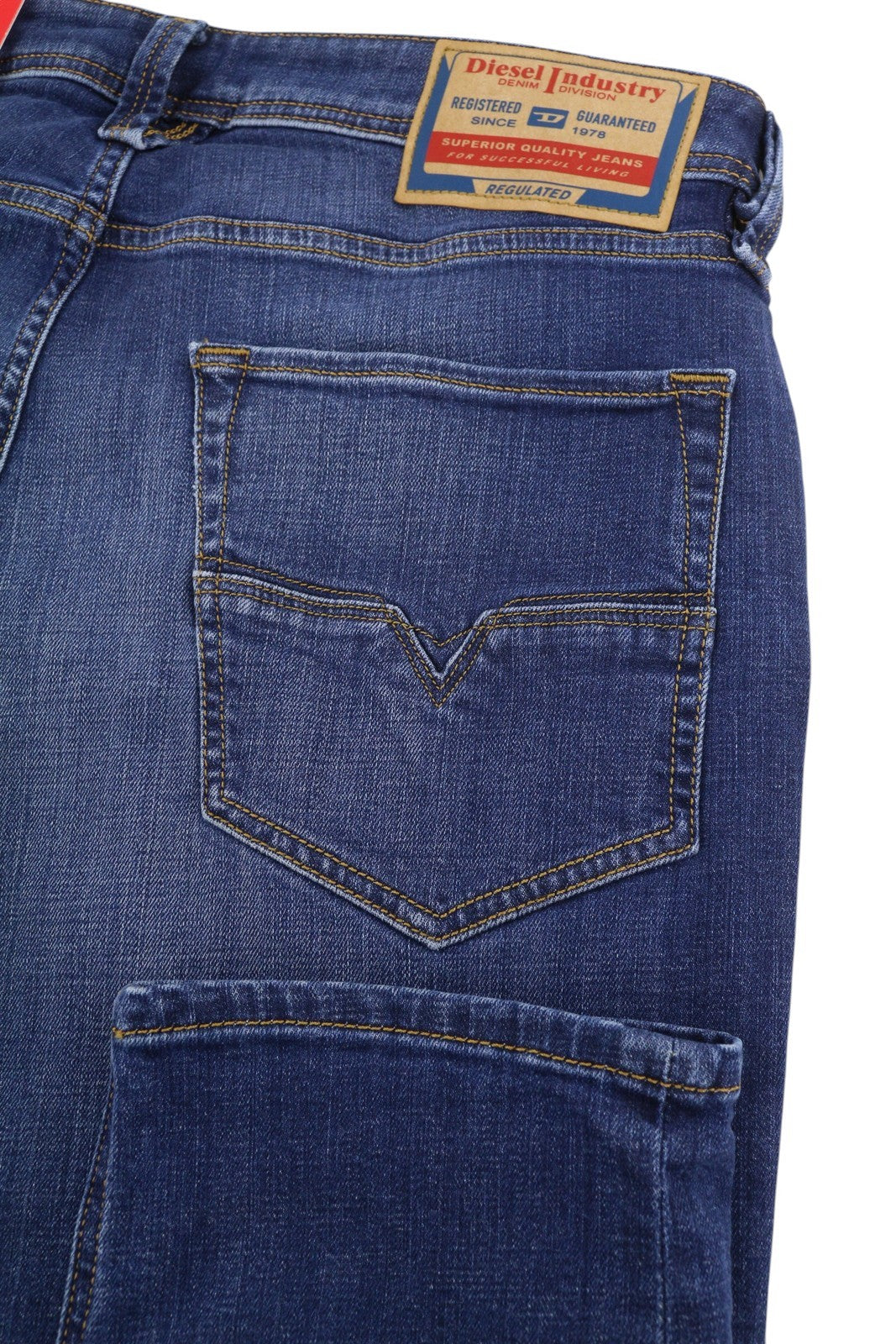 DIESEL 1986 Larkee-Beex 09K04 Men Jeans W32/L34 Blue Faded Regular Tapered Leg