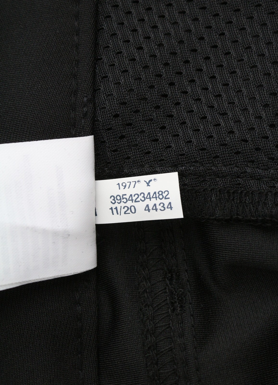 AMERICAN EAGLE OUTFITTERS Move-Free Men Trousers W28/L32 Black Active Slim