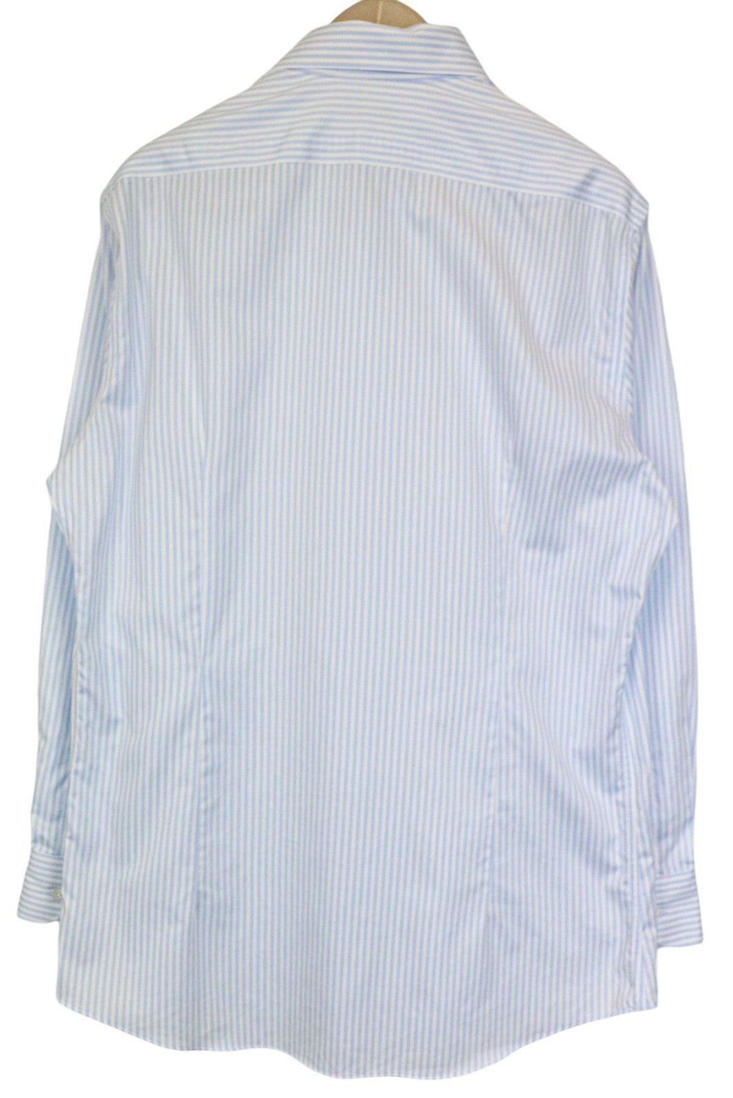 Shirt Traveller