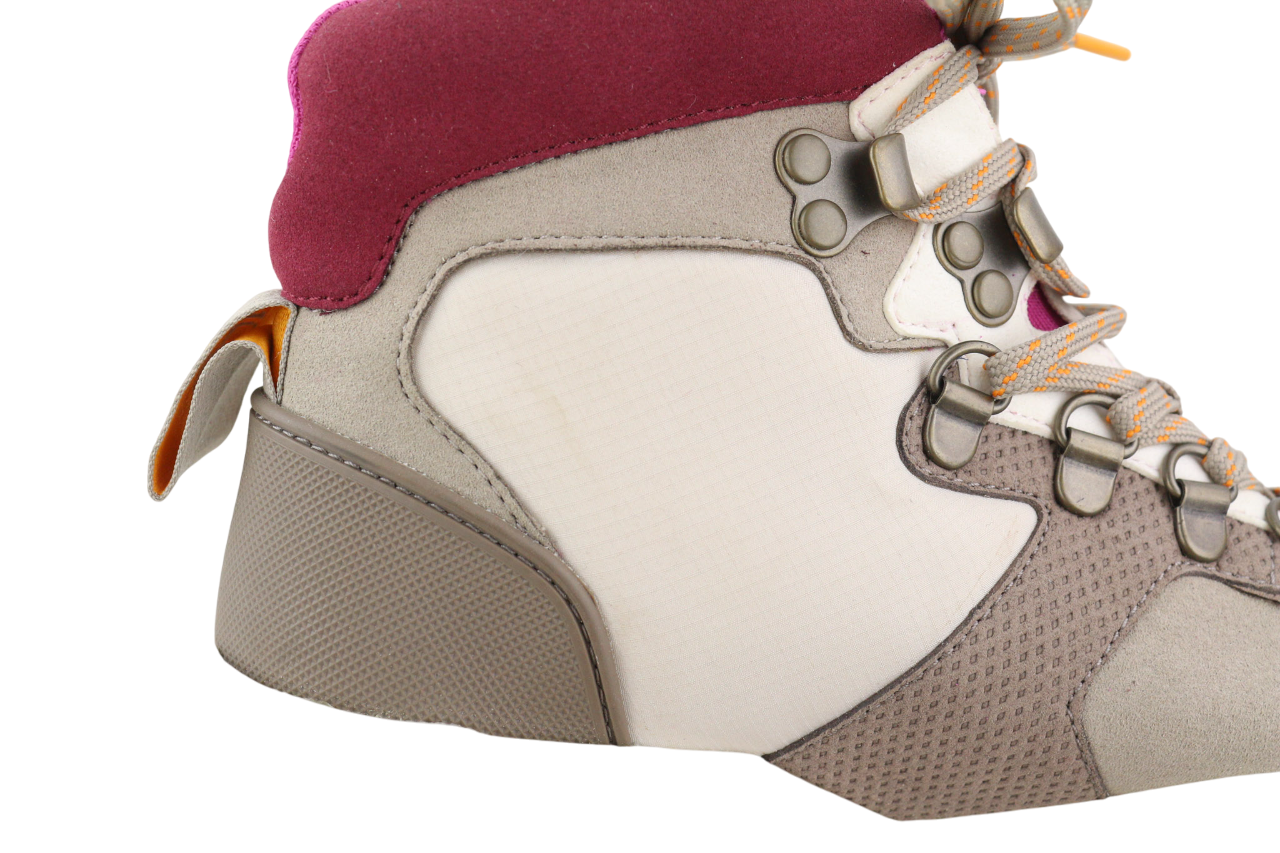 TIMBERLAND A1YCP moteriški aulinukai EU37/37.5 su nėriniuotais migdolų nosimis, ReBOTL logotipu. 