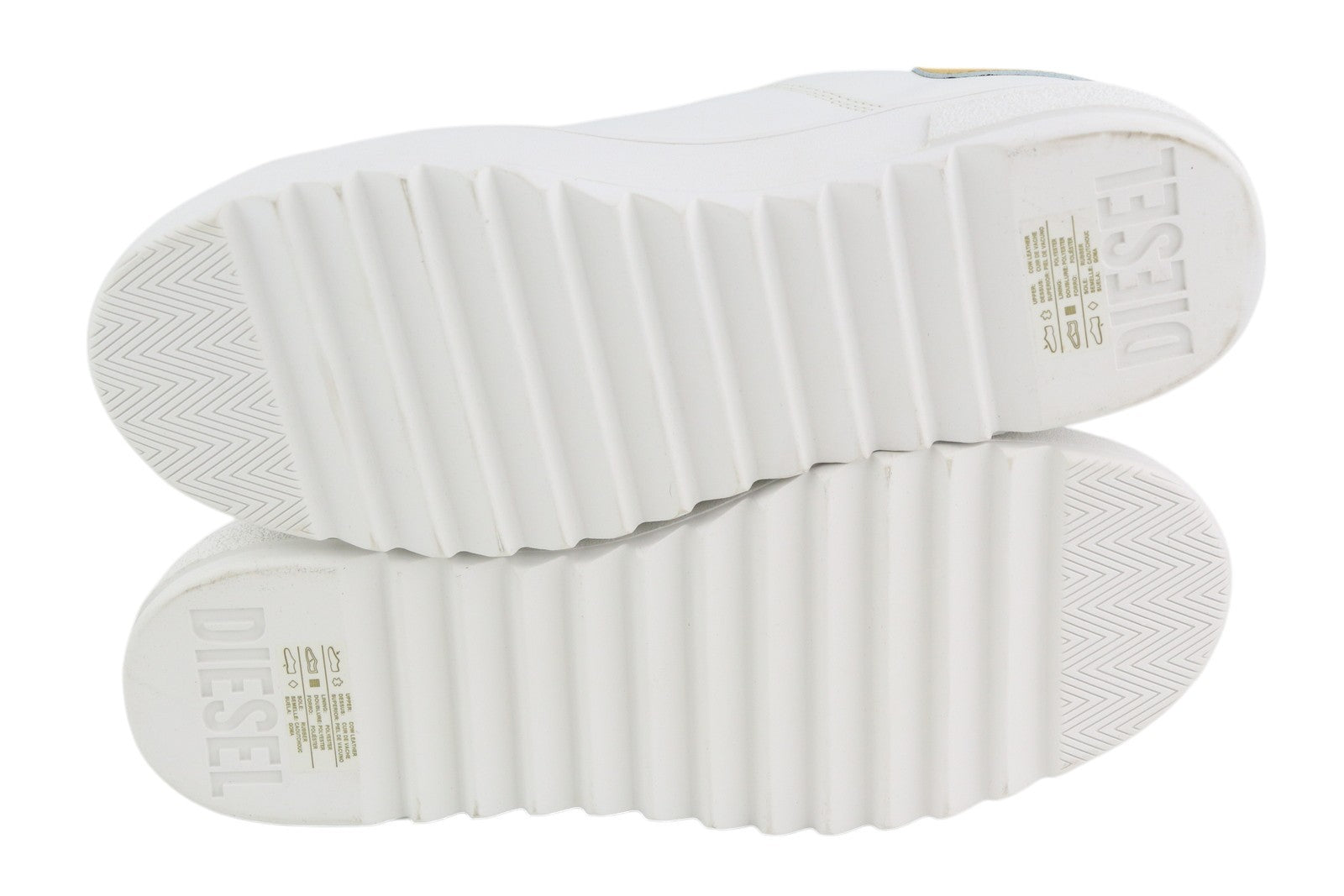 DIESEL S-Shika žemi nėrinių vyriški sportbačiai, 45 €, balti, karvės odos, migdolų nosis, rekomenduojama kaina – 150 € 