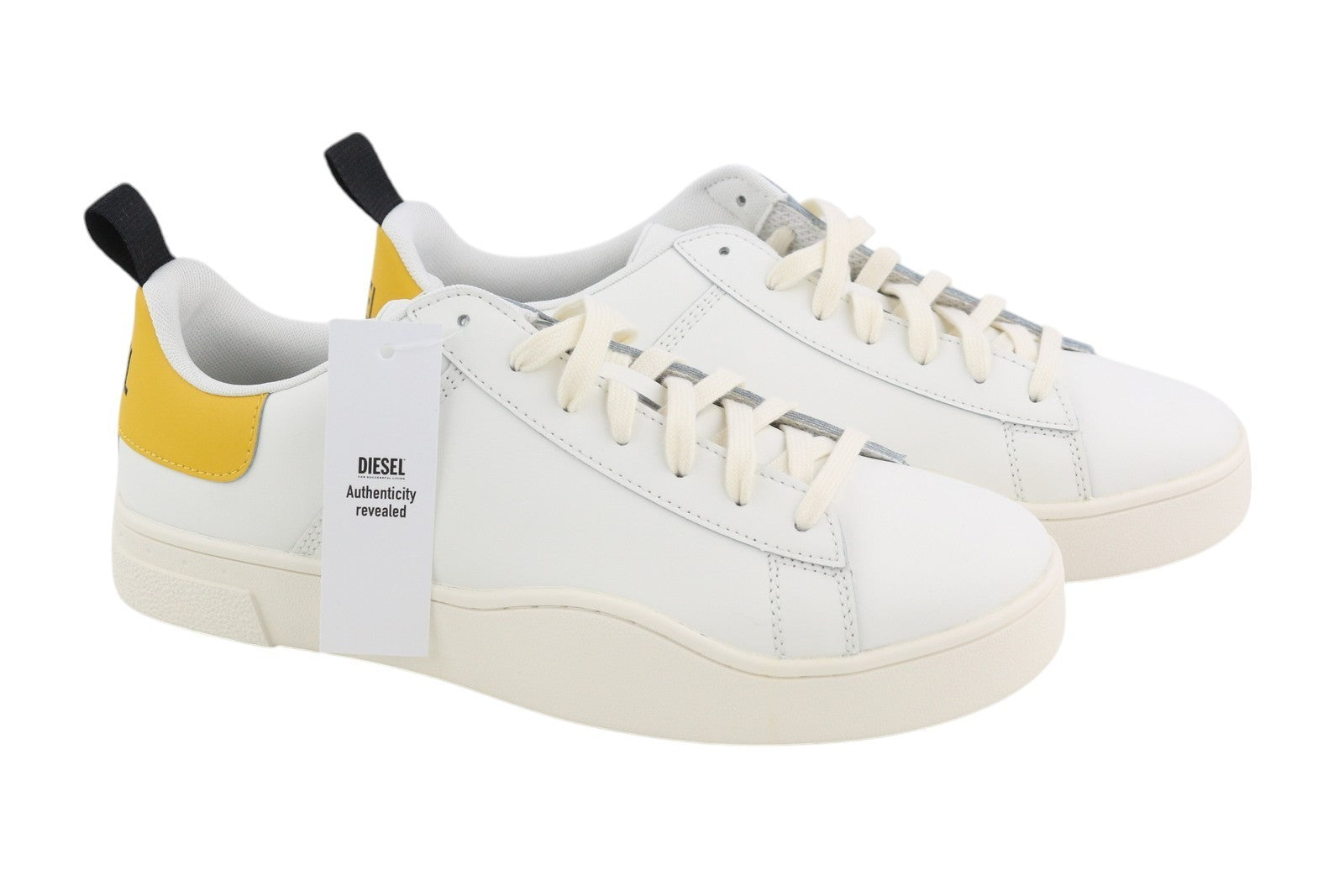 DIESEL S-Clever žemakulniai vyriški sportbačiai su šviesia karvės oda, migdolų nosimi, RMK 140 € 