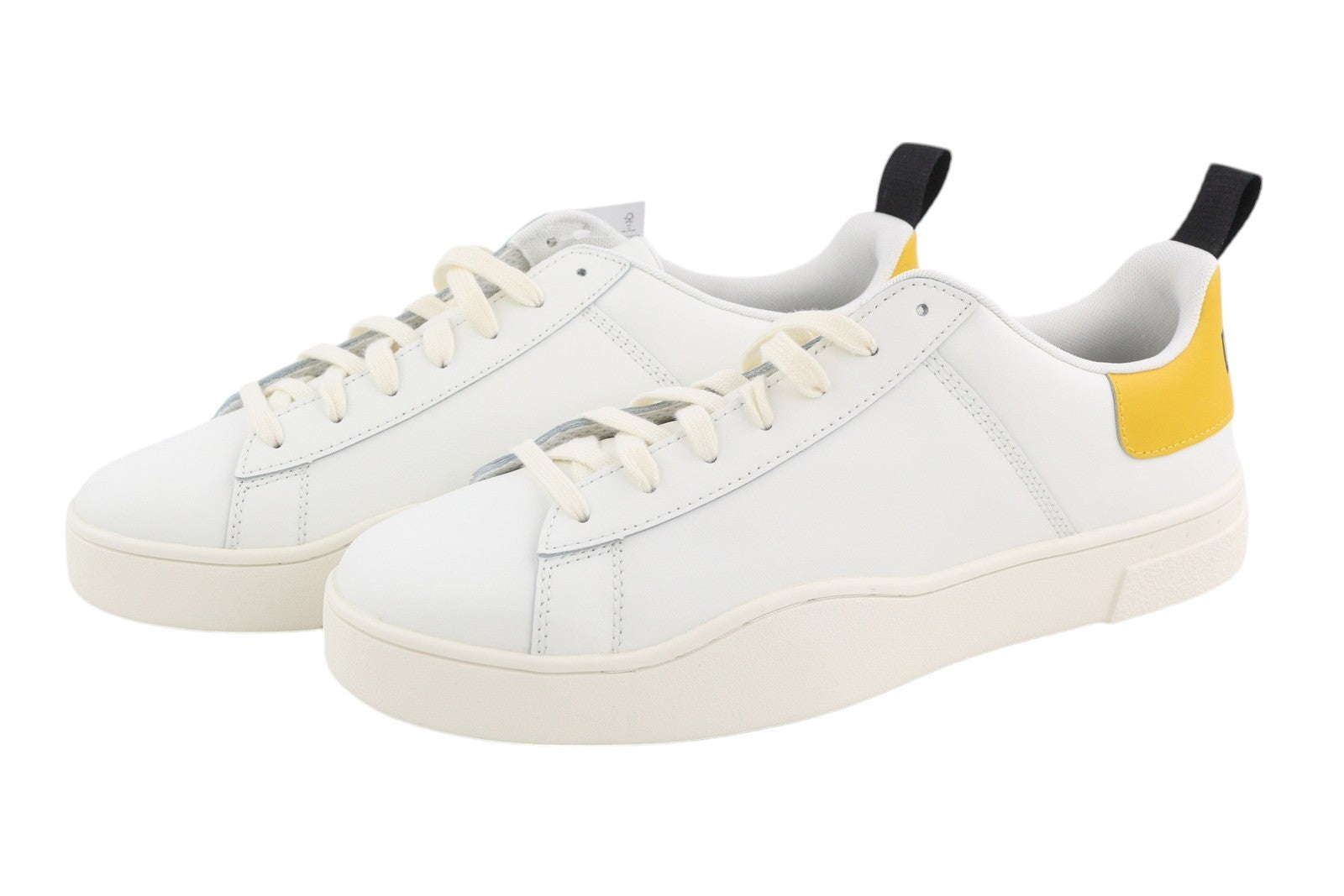 DIESEL S-Clever žemakulniai vyriški sportbačiai su šviesia karvės oda, migdolų nosimi, RMK 140 € 