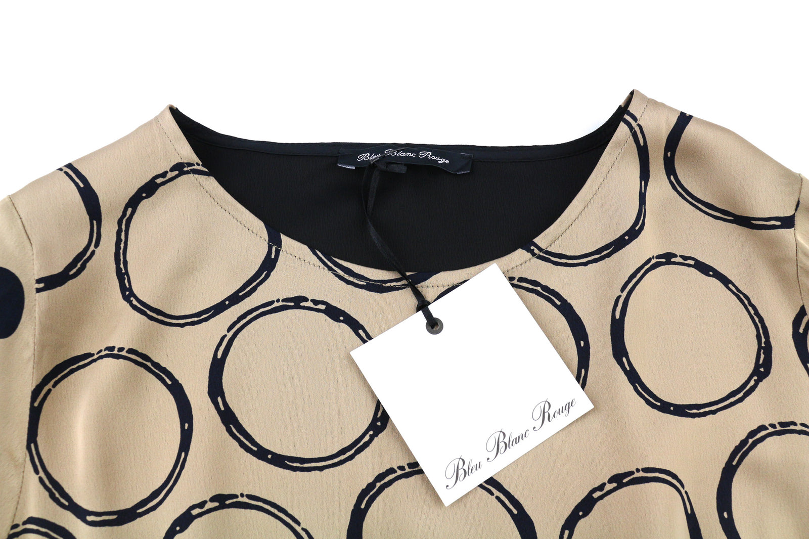 BLEU BLANC ROUGE Magie moteriška suknelė S smėlio spalvos, 3/4 rankovėmis, apvali kaklo iškirpte, raštuota, trumpa 