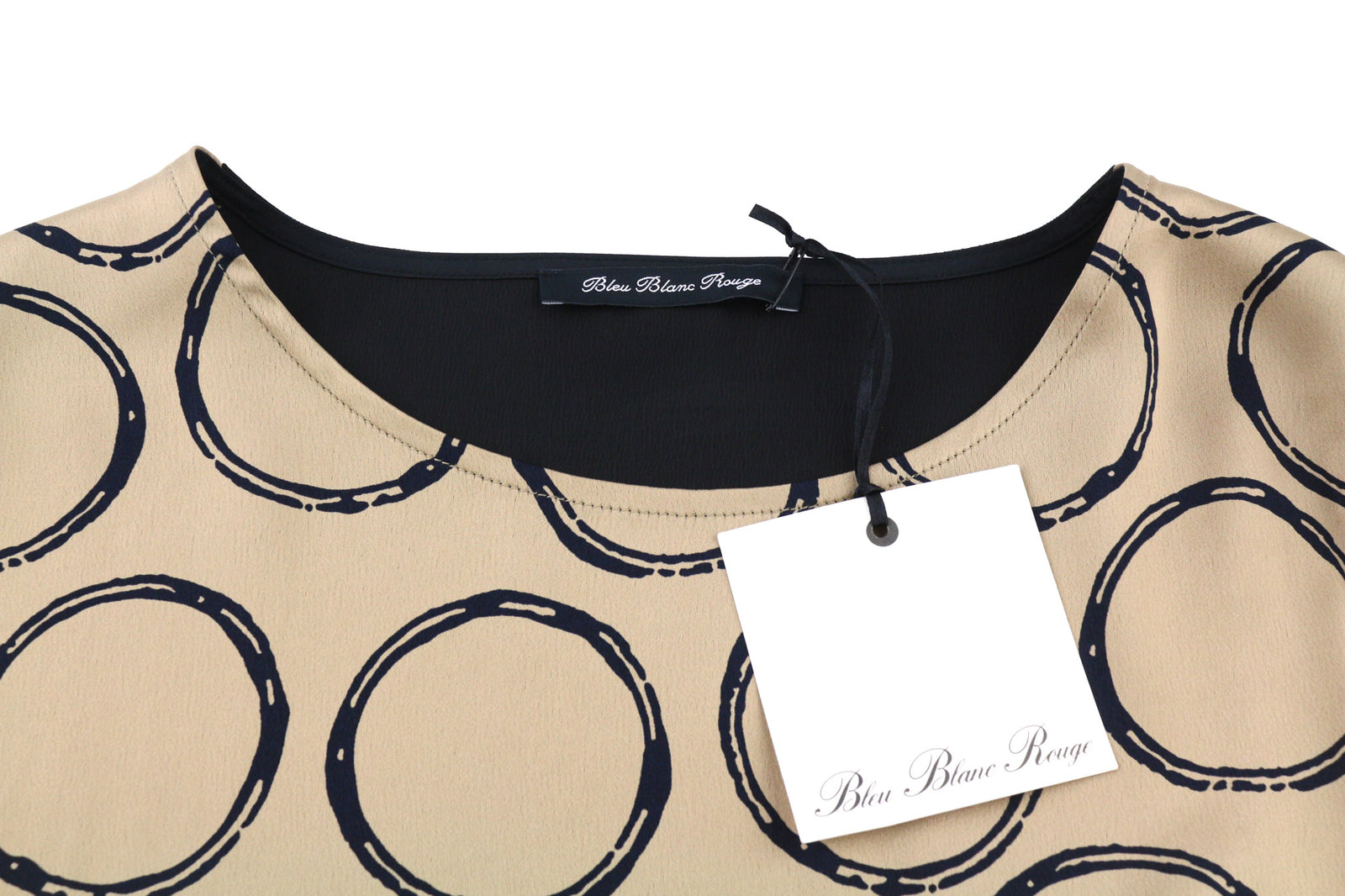 BLEU BLANC ROUGE Magie moteriška suknelė S smėlio spalvos, 3/4 rankovėmis, apvali kaklo iškirpte, raštuota trumpa suknelė 