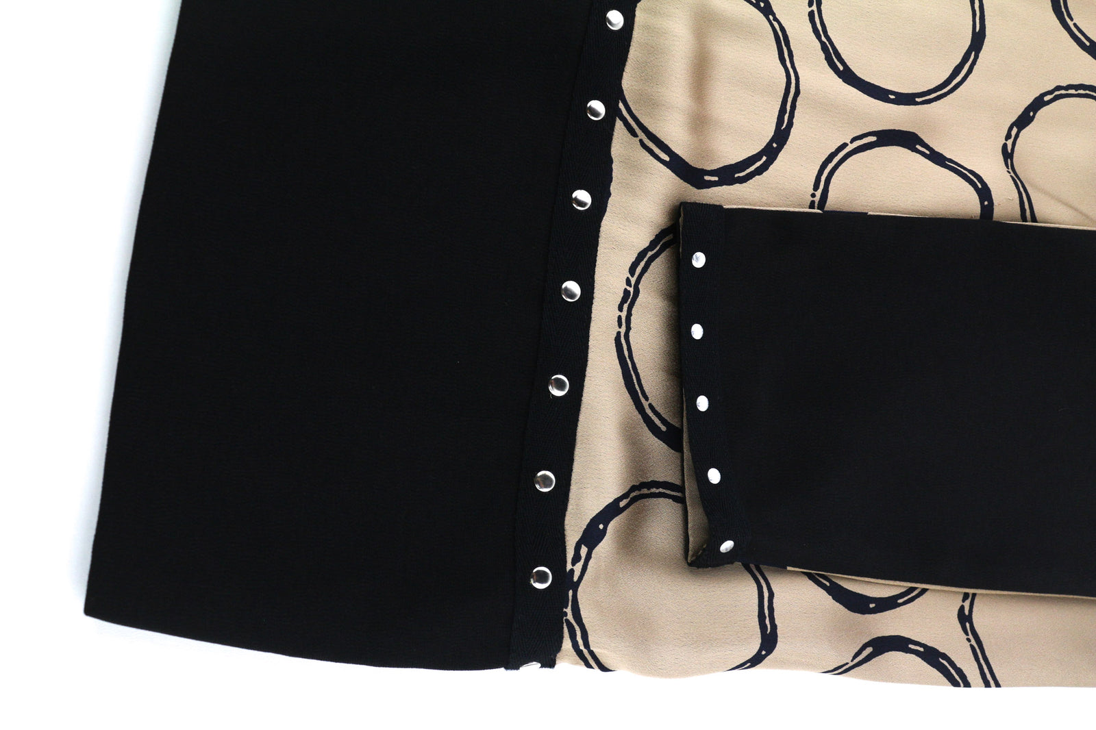 BLEU BLANC ROUGE Magie moteriška suknelė S smėlio spalvos, 3/4 rankovėmis, apvali kaklo iškirpte, raštuota trumpa suknelė 