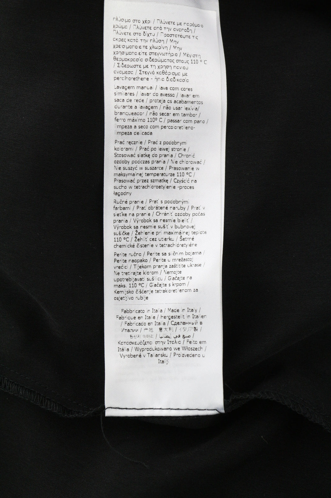 LIU JO Volant moteriška suknelė 40 gėlių rašto ilgomis rankovėmis, V formos iškirpte, užtrauktuku ir logotipu. 