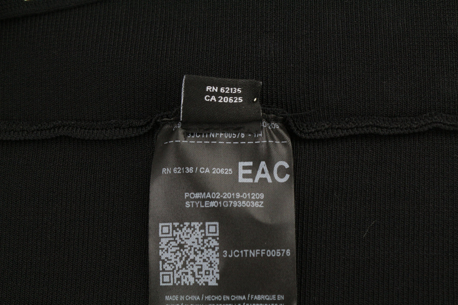 MARCIANO FOR GUESS moteriška suknelė M juoda ilgomis rankovėmis atvirais pečiais metalinėmis detalėmis 