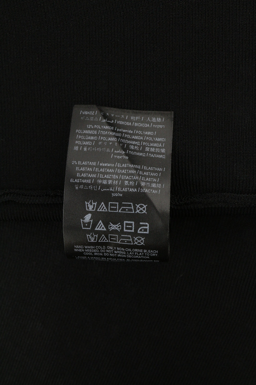 MARCIANO FOR GUESS moteriška suknelė M juoda ilgomis rankovėmis atvirais pečiais metalinėmis detalėmis 