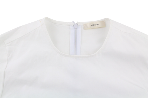 SUISTUDIO Dylan moteriška suknelė UK10 balta medvilninė ilgomis rankovėmis apvalios iškirptės logotipu šortai 