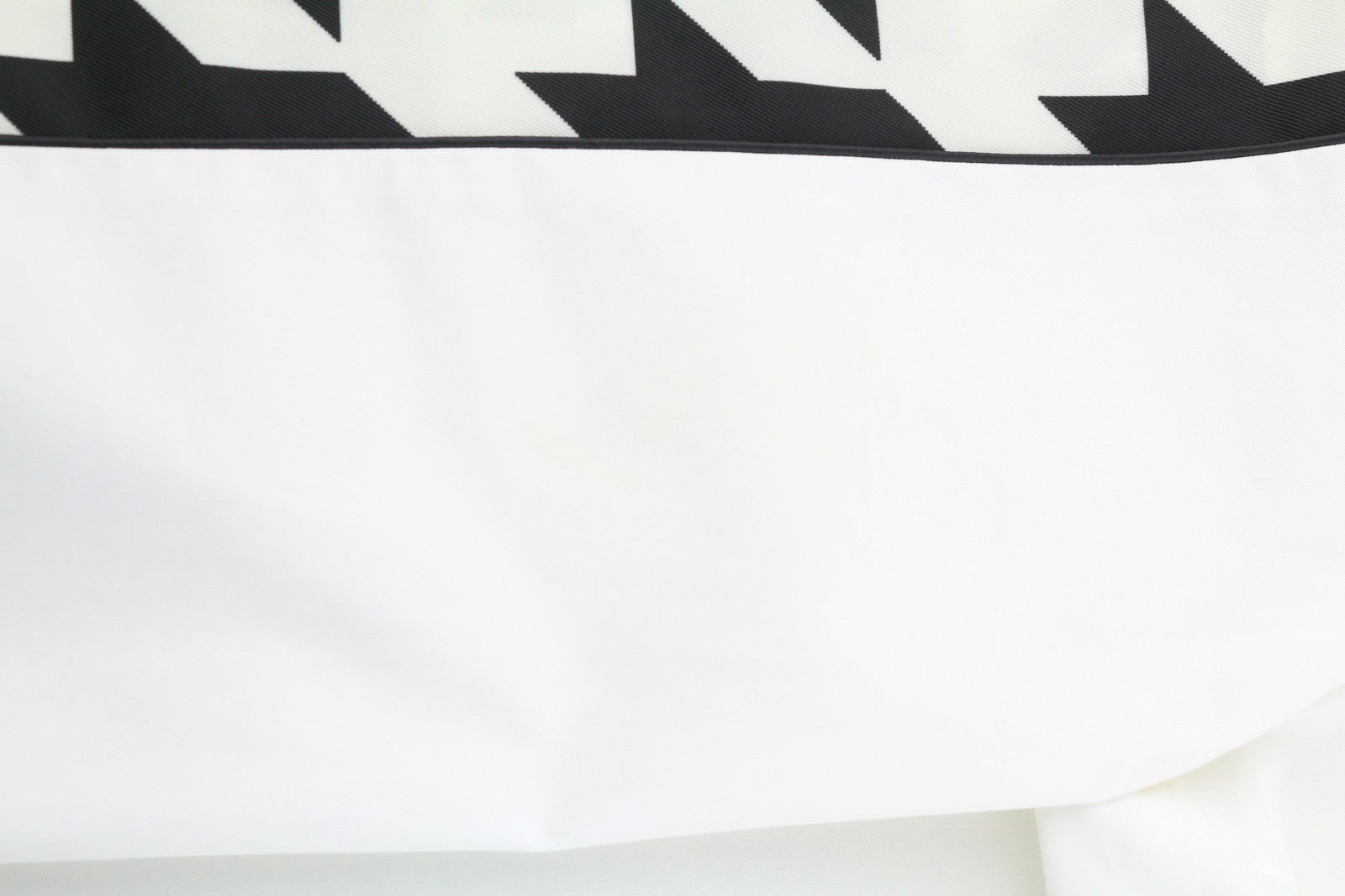 PT TORINO Mia moteriškos kelnės 40 W25 baltos platėjančios klešnės raštuotas ilgis iki kulkšnių 