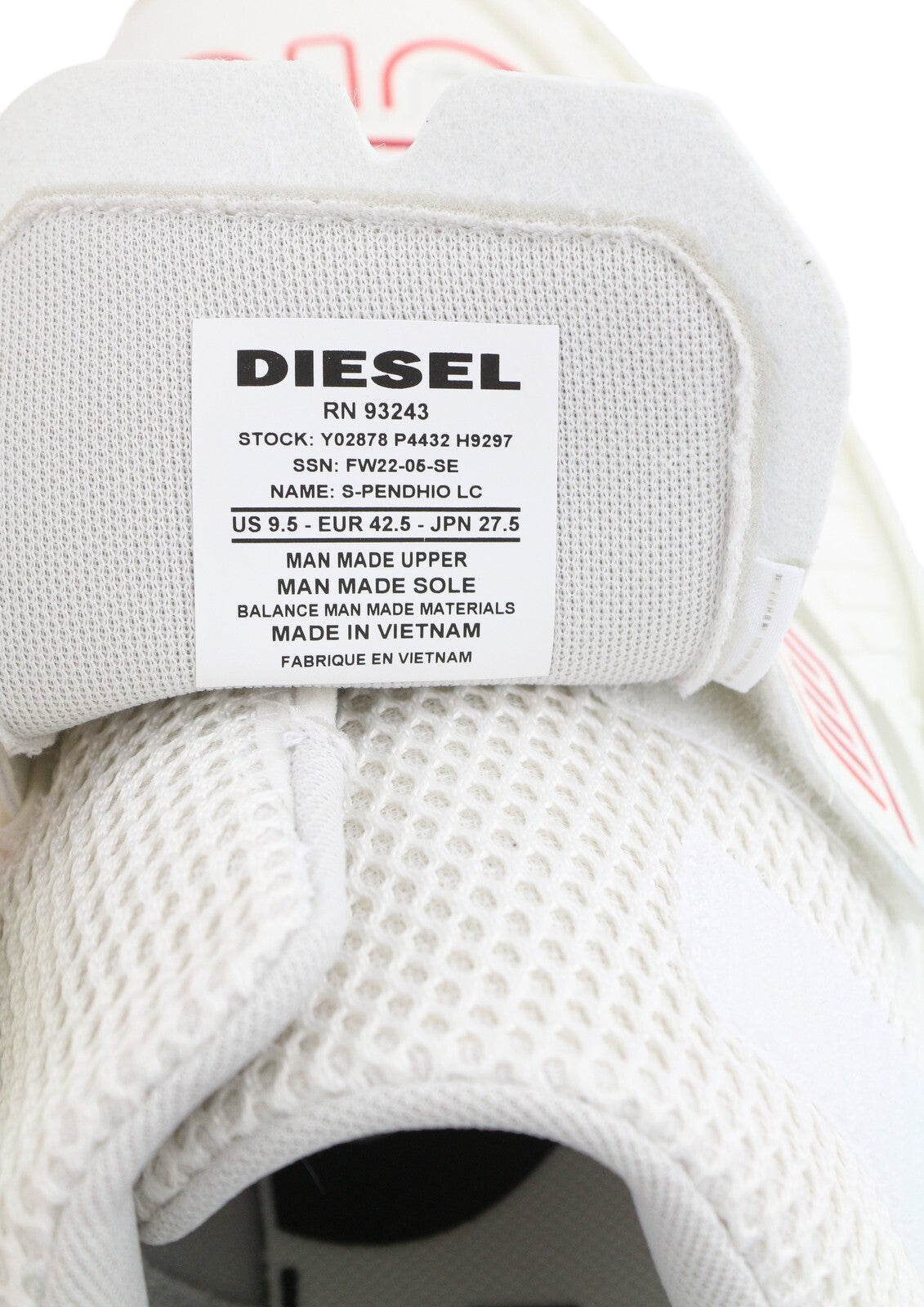 DIESEL S-Pendio Lc vyriški sportbačiai, 42.5 dydžio, balti, migdolų spalvos, užtraukiami, žema kaina, rekomenduojama kaina – 295 € 