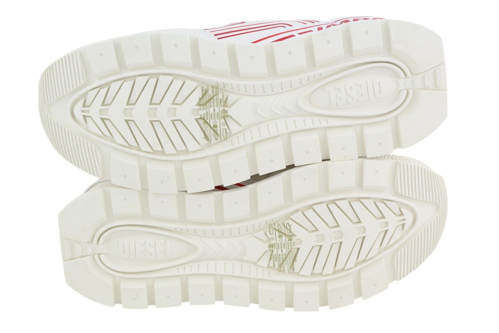 DIESEL S-Pendio Lc vyriški sportbačiai, 44.5 dydis, balti, migdolų spalvos, žemakulniai, rekomenduojama kaina – 295 € 