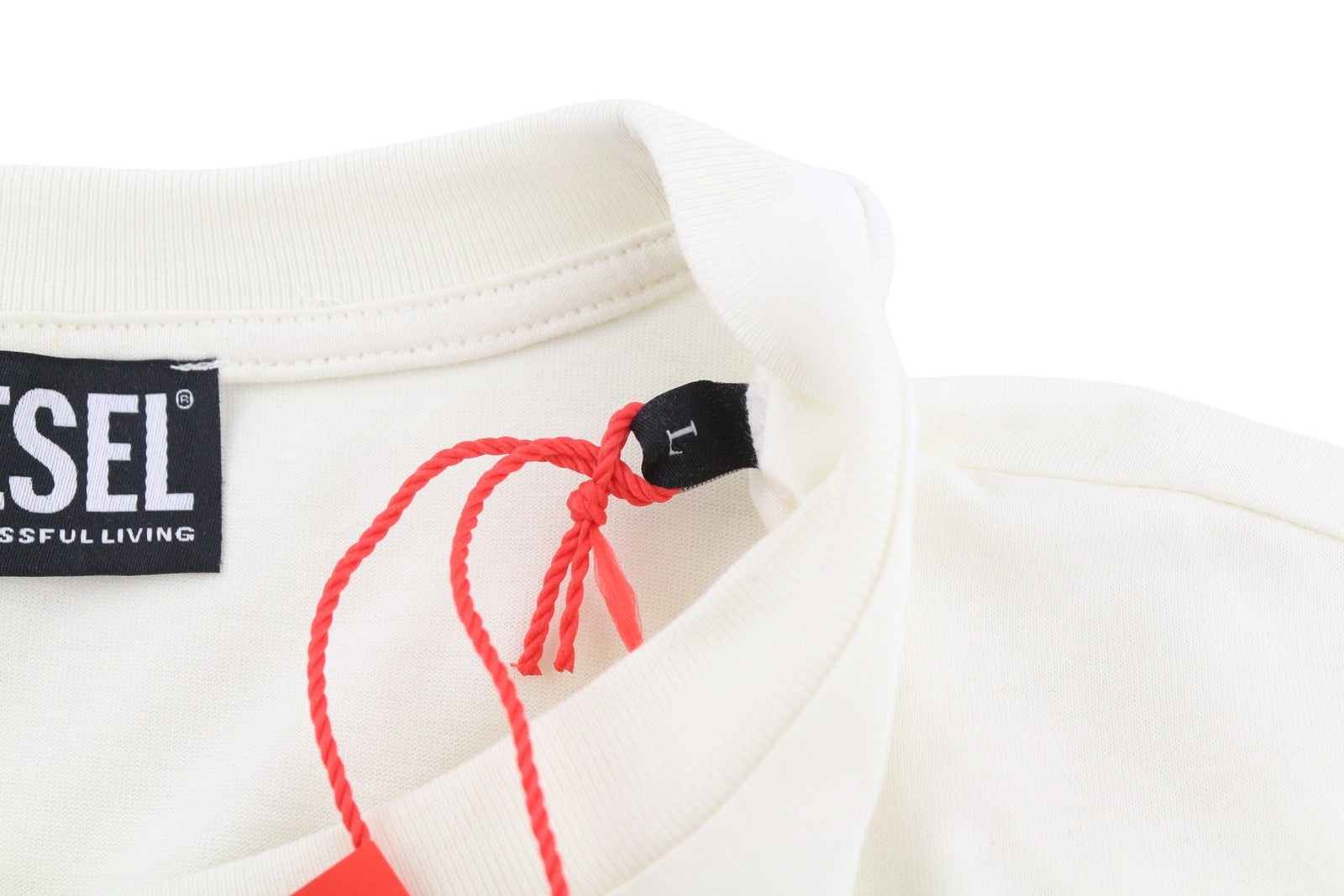 DIESEL T-Diegor-C5 vyriški marškinėliai L dydžio, dramblio kaulo spalvos, trumpomis rankovėmis, apvalios iškirptės formos, medvilnės mišinio logotipu. 