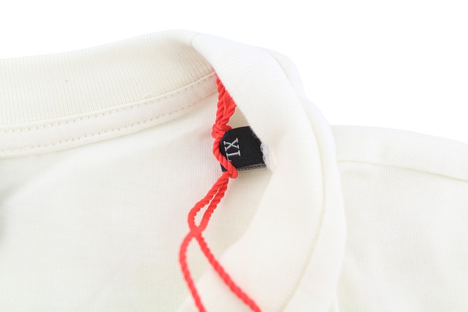 DIESEL T-Diegor-C5 vyriški marškinėliai XL dydžio, dramblio kaulo spalvos, trumpomis rankovėmis, apvalia kaklo iškirpte, medvilnės mišinio logotipu 