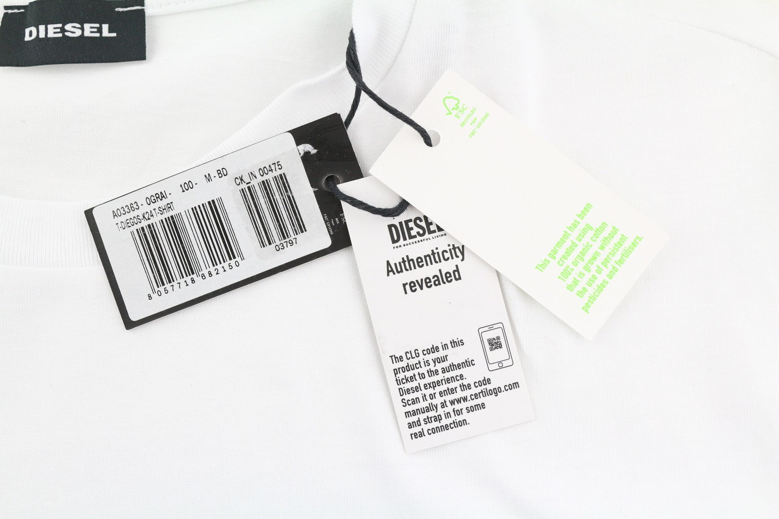 DIESEL T-Diegos-K24 vyriški marškinėliai M, balti, trumpomis rankovėmis, apvalia apykakle, medvilninio trikotažo. 