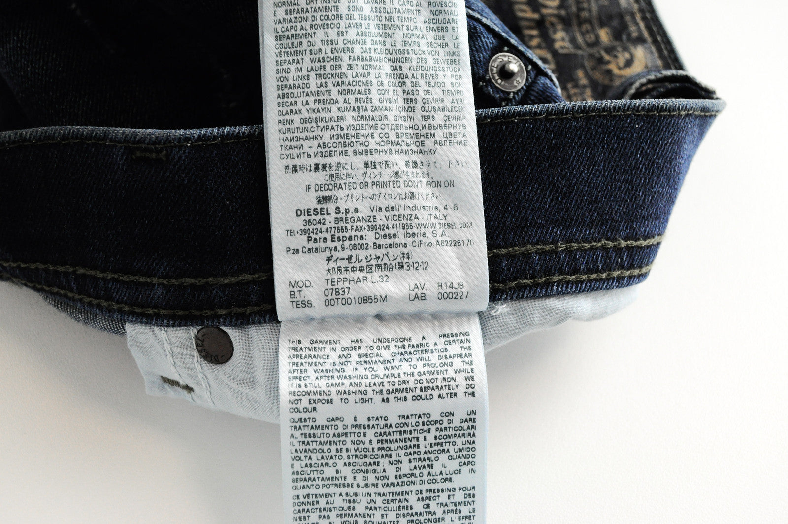 DIESEL Tepphar R14J8 vyriški džinsai W28/L32 Slim morkų mėlynos spalvos plėšyti tamprūs džinsai 