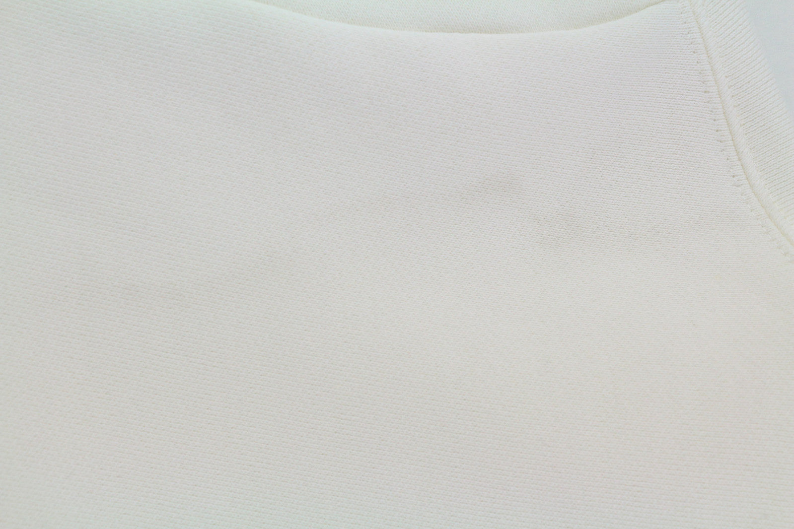 DIESEL S-Saint-Division vyriškas džemperis, 2XL, baltas, su puse užtrauktuko, rekomenduojama kaina – 225 € 