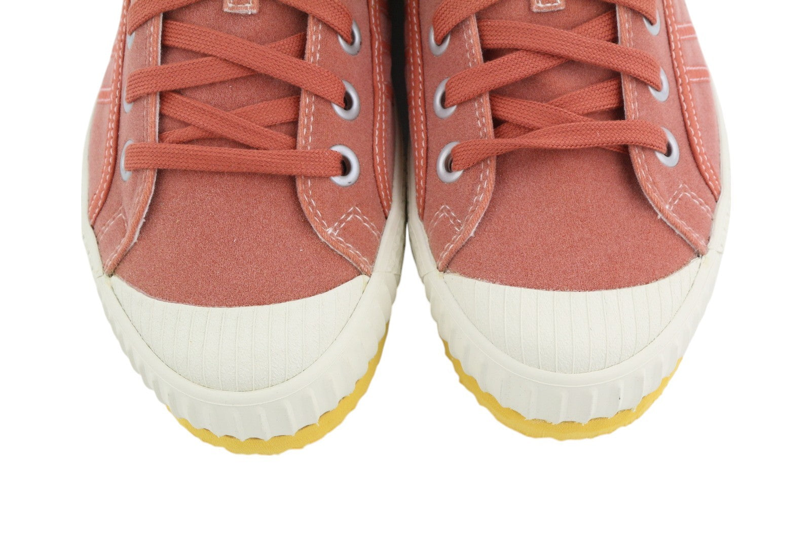 DIESEL S-Yuk Mc vyriški sportbačiai, 42.5 dydžio, iki kulkšnies, su raišteliais ir migdolų nosimi, su logotipu. RMK 140 €. 