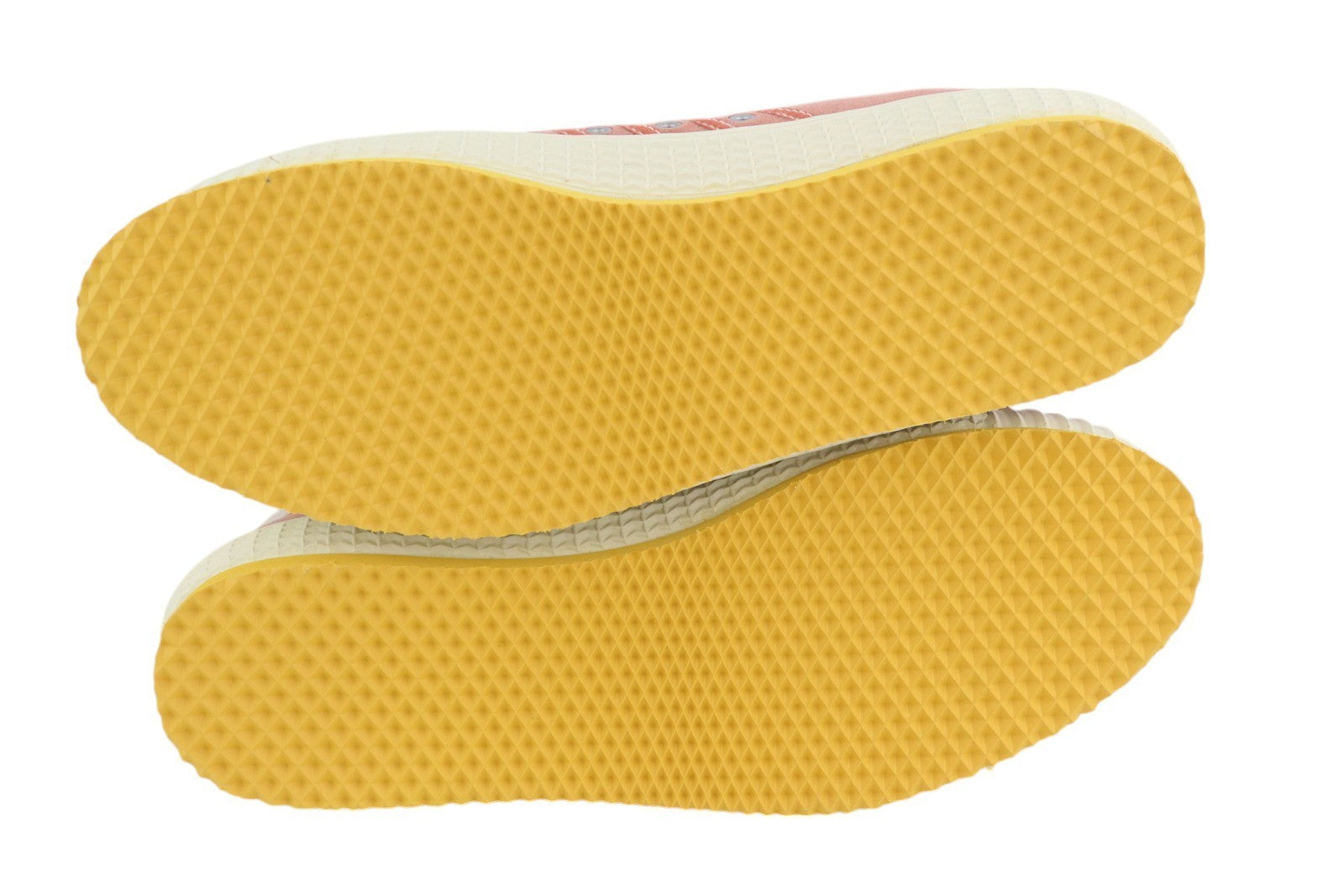 DIESEL S-Yuk Mc vyriški sportbačiai, 42.5 dydžio, iki kulkšnies, su raišteliais ir migdolų nosimi, su logotipu. RMK 140 €. 