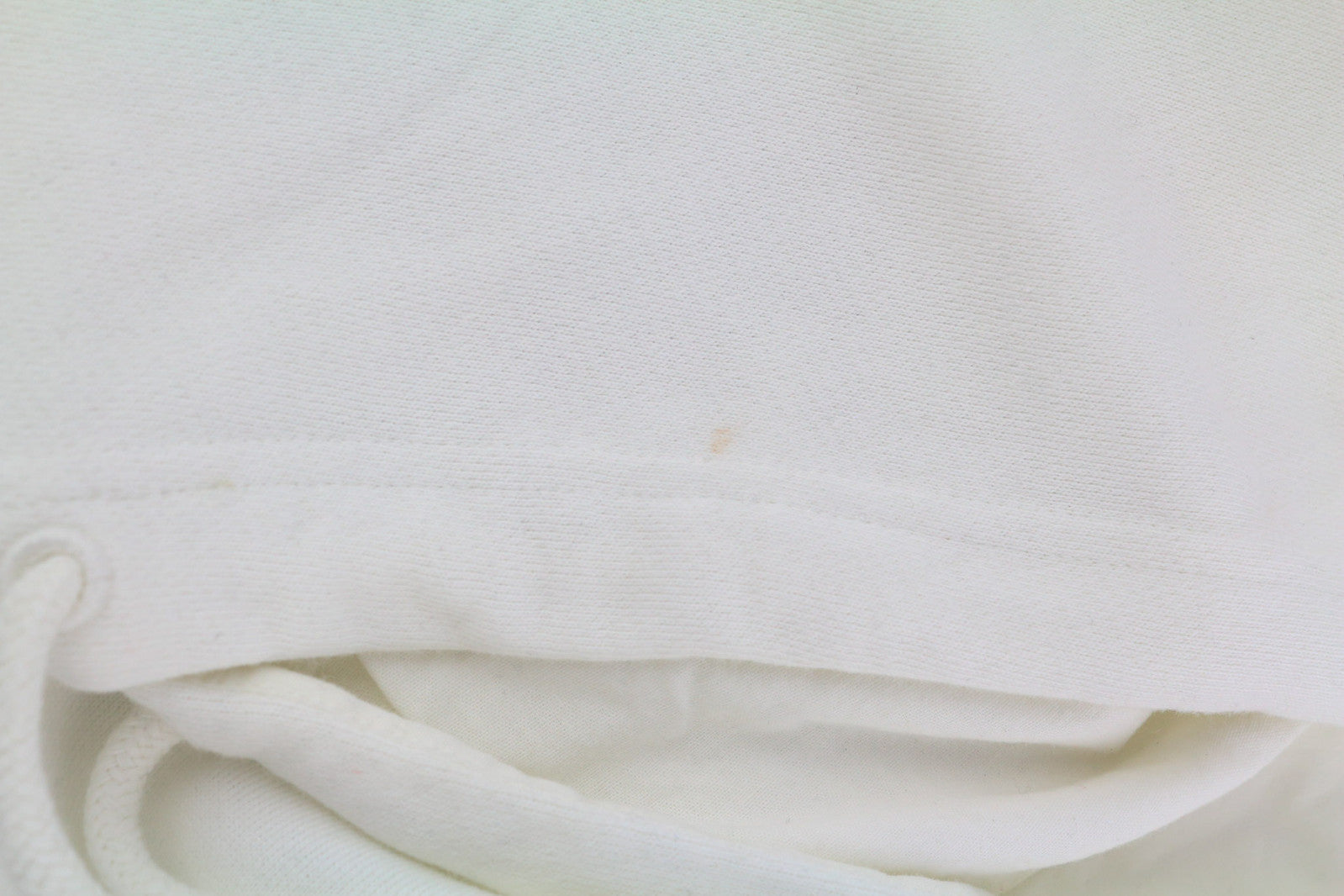 DIESEL D4D-21 vyriškas džemperis su gobtuvu L dydžio, baltas, medvilninis megztinis su kengūros kišene ir gobtuvu. RMK 175 € 