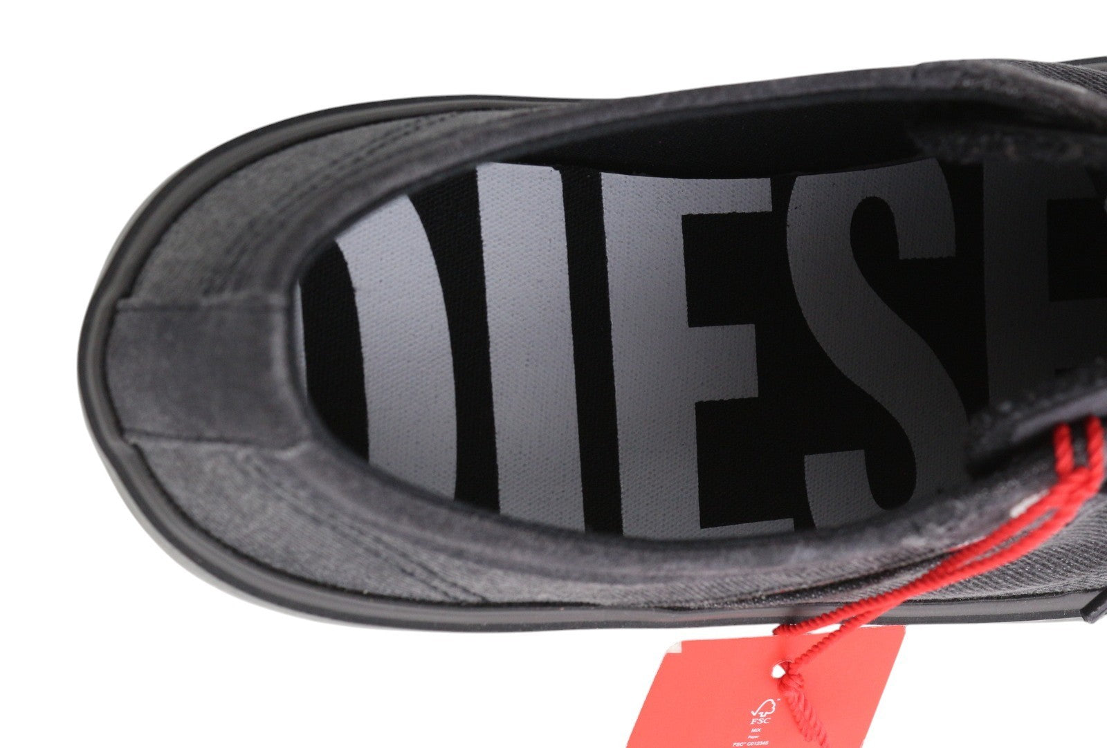 DIESEL S-Principia Low X vyriški sportbačiai EU43 unisex žema palaidine su raišteliais, migdolų spalvos, rekomenduojama kaina – 185 € 