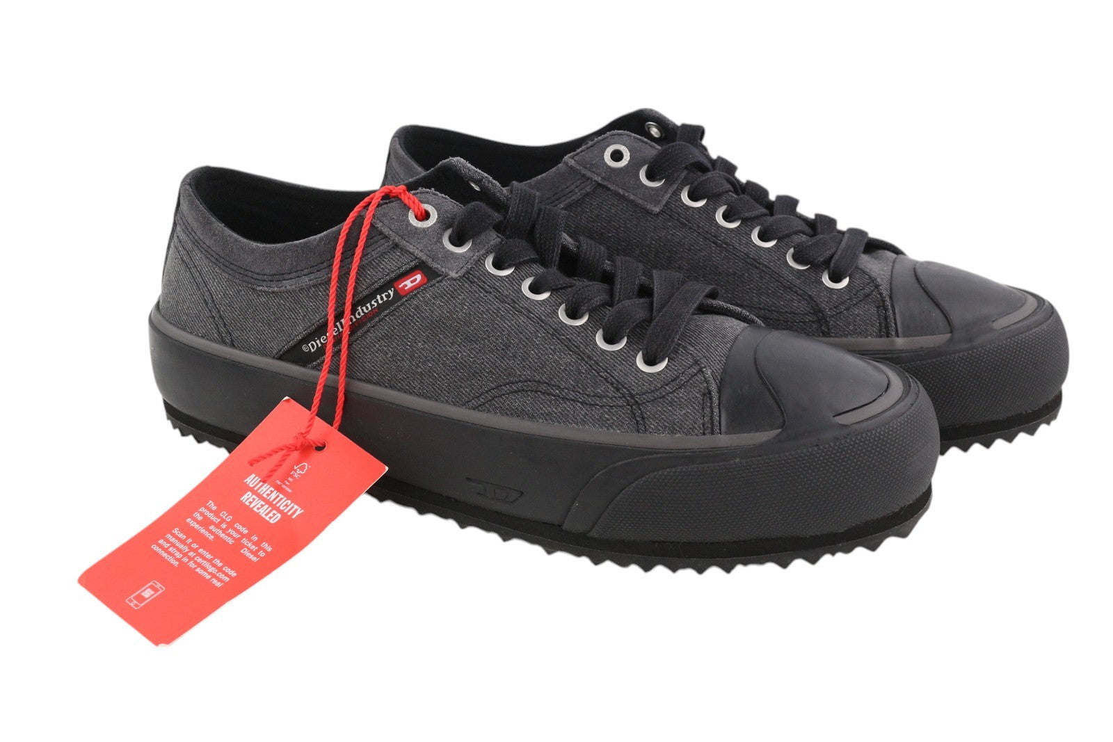 DIESEL S-Principia Low X vyriški sportbačiai EU43 unisex žema palaidine su raišteliais, migdolų spalvos, rekomenduojama kaina – 185 € 