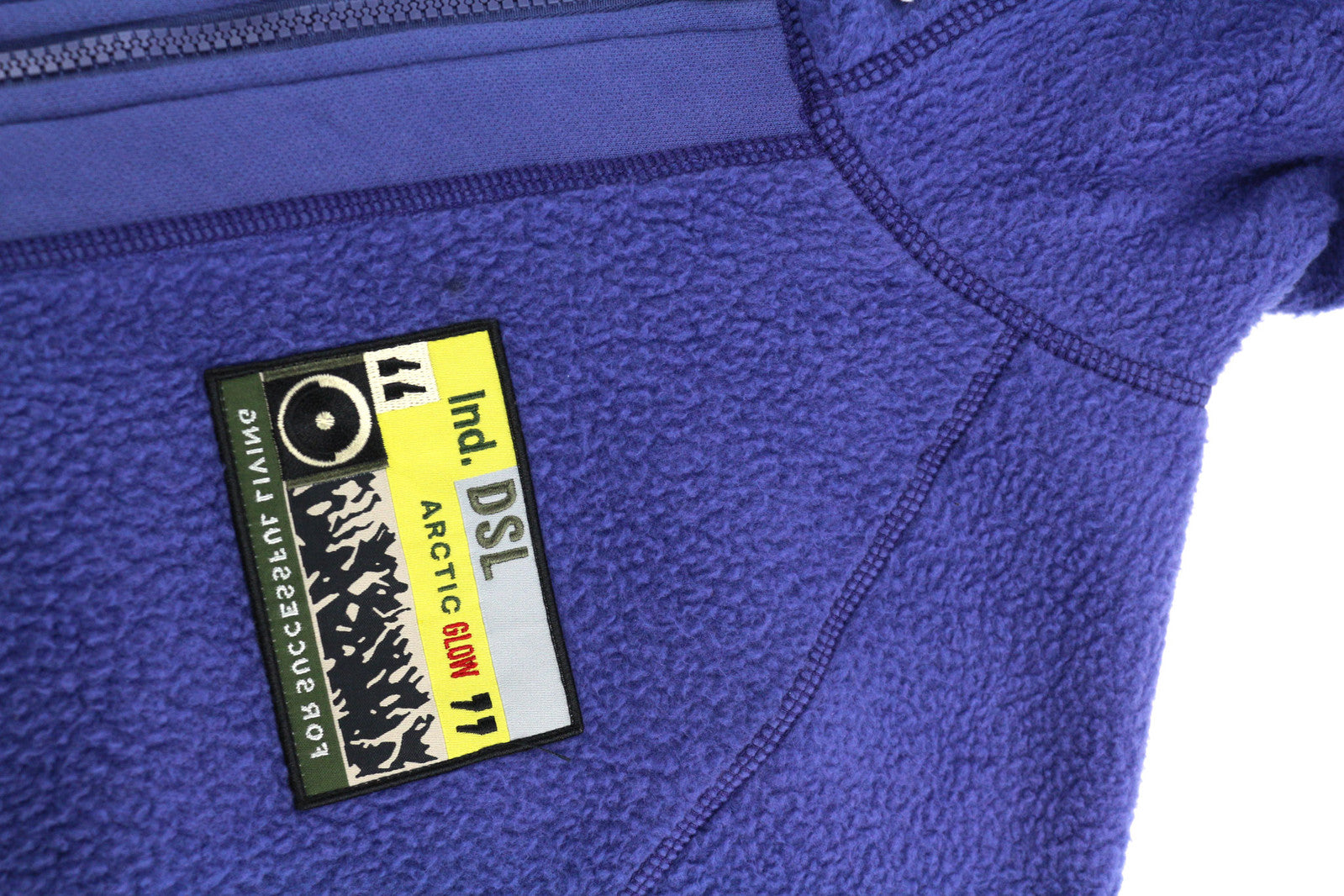 DIESEL S-Rummes-Zip-Rev vyriškas džemperis su gobtuvu, L, mėlynas, rekomenduojama kaina – 250 €, su didelėmis flisinėmis kišenėmis. 