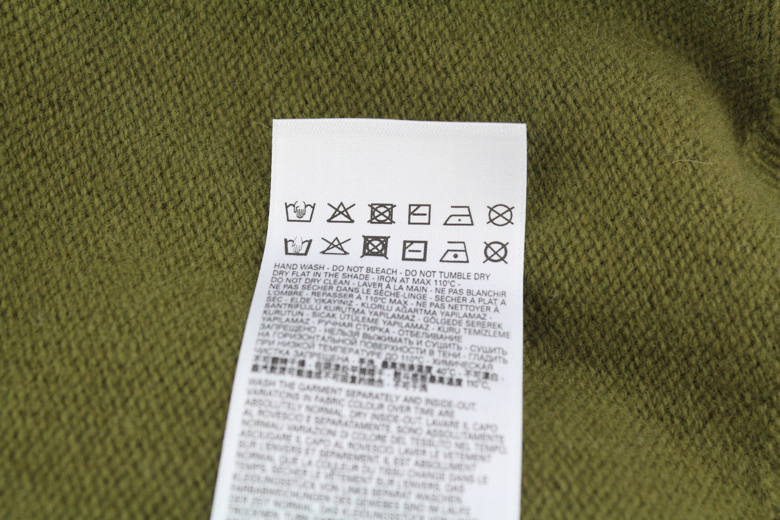 DIESEL K-Olby vyriškas megztinis M, vilnonis, kašmyro mezgimo megztinis su apvalia kaklo iškirpte, žalias, rekomenduojama kaina – 325 € 