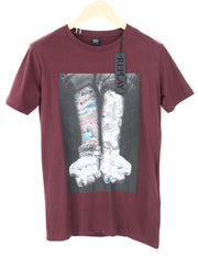 REPLAY raudoni medvilniniai marškinėliai su vasarine apvalia kaklu ir raštais, trumpomis rankovėmis. 