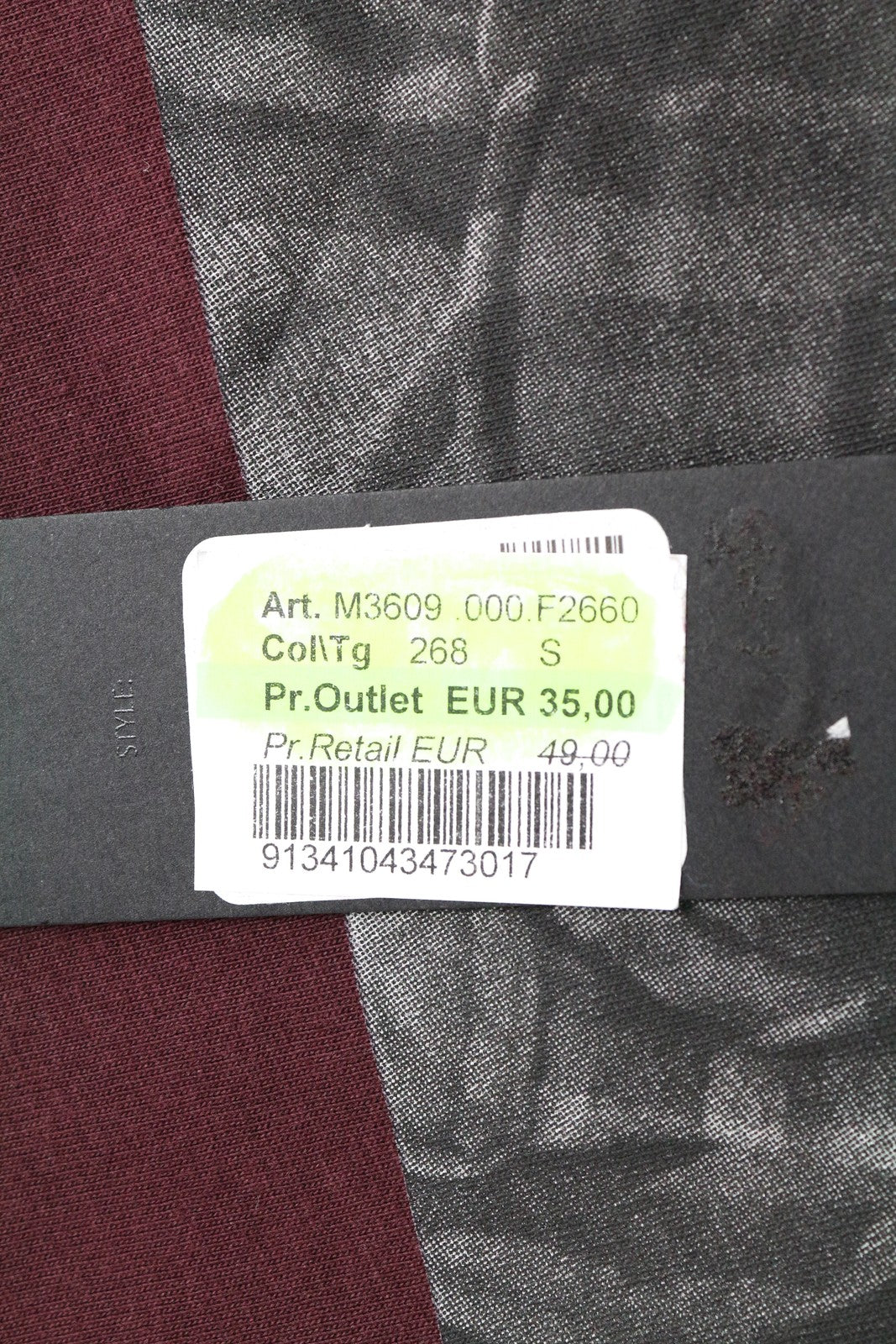 REPLAY raudoni medvilniniai marškinėliai su vasarine apvalia kaklu ir raštais, trumpomis rankovėmis. 