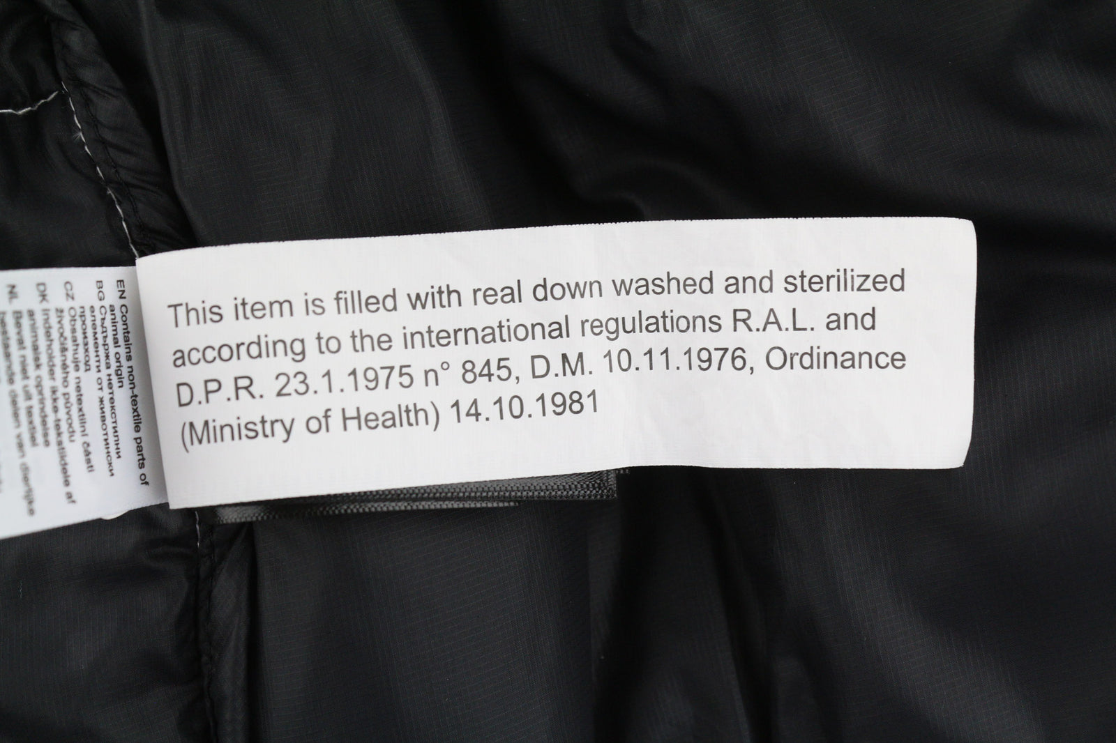 THE NORTH FACE Nuptse trumpa moteriška striukė M, balta, 700 pūkų izoliacija, dygsniuota 