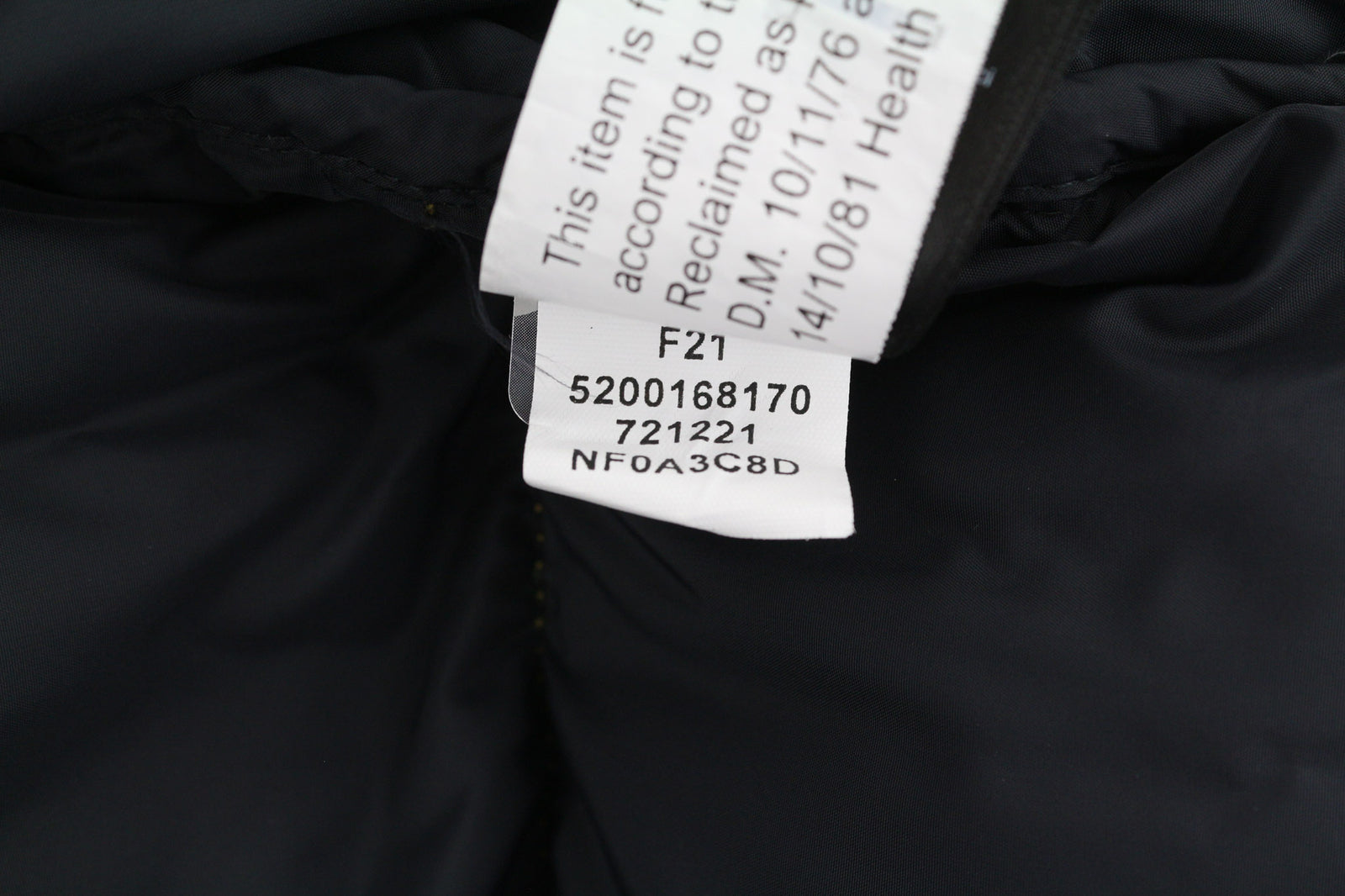„THE NORTH FACE 1996 Retro Nuptse“ vyriška striukė XS 700 su dygsniuotu gobtuvu. 
