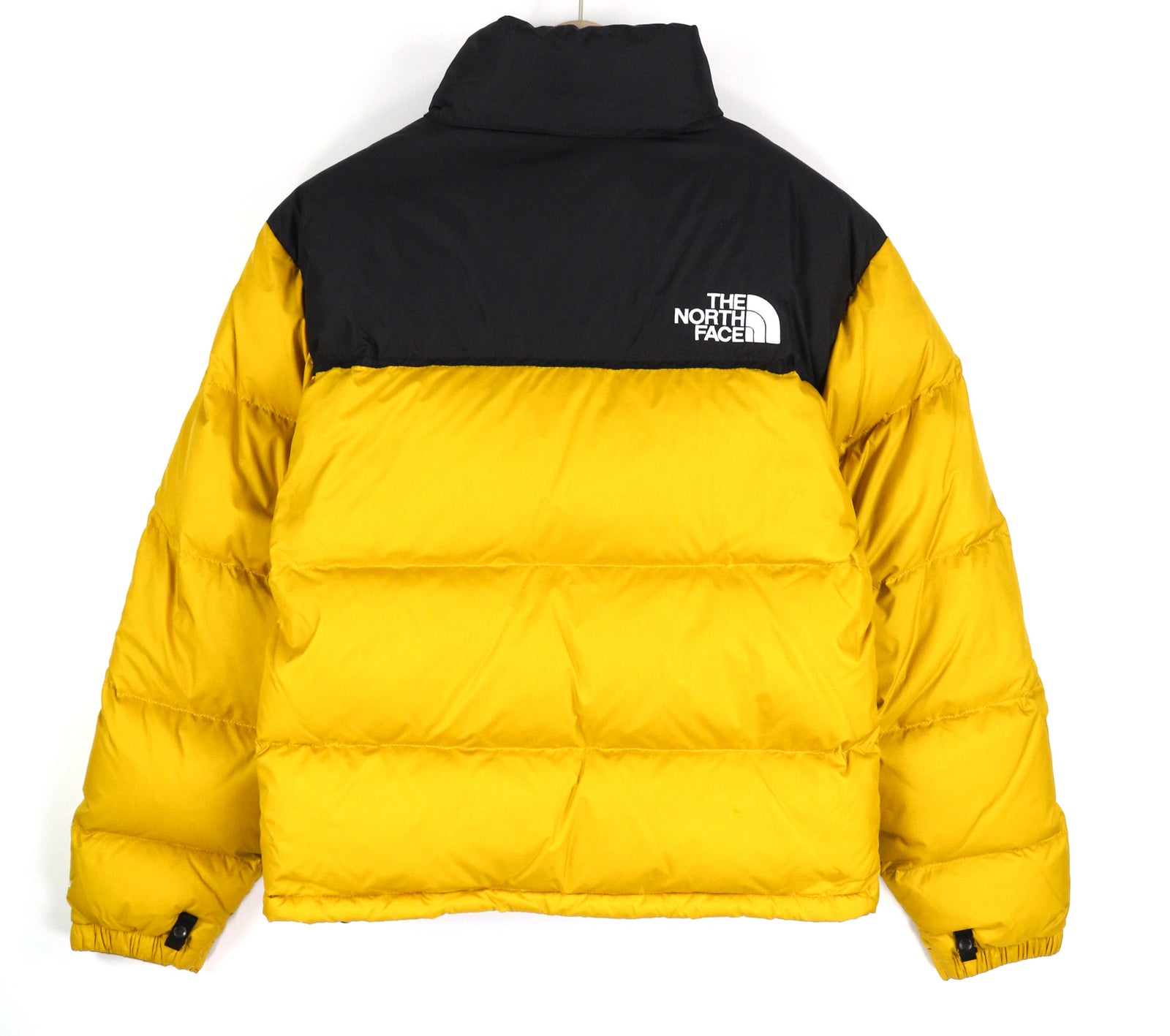 „THE NORTH FACE 1996 Retro Nuptse“ vyriška striukė XS 700 su dygsniuotu gobtuvu. 