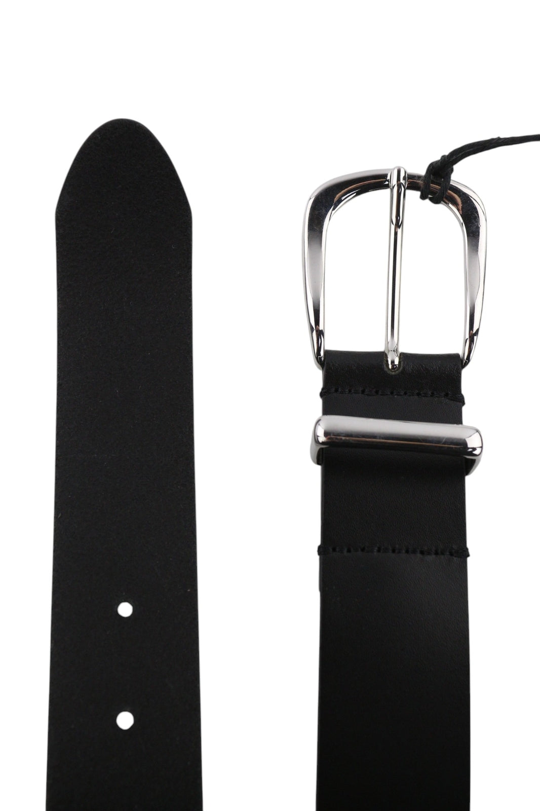 DIESEL B-Burny moteriškas diržas, 85 cm, juodas, 100 % odinis, su detalėmis metalinėje pakuotėje, rekomenduojama kaina – 180 € 