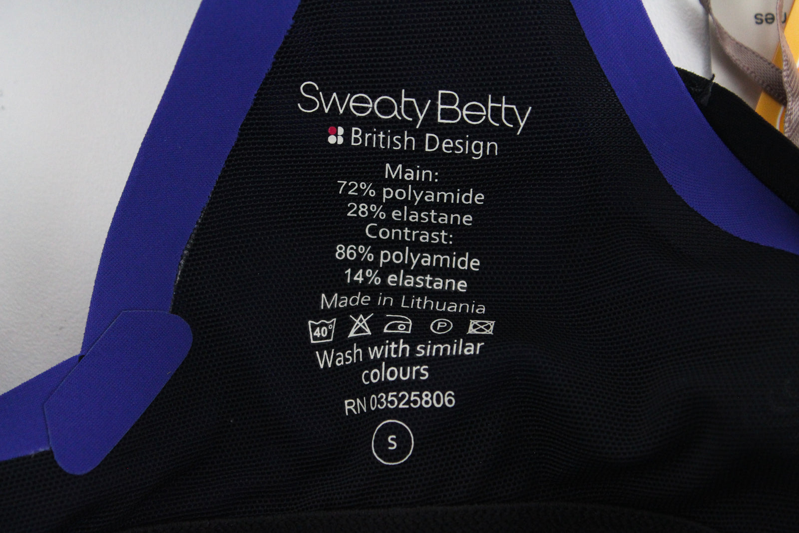 „SWEATY BETTY Devant“ šokių kombinezonas S dydžio moterims, tinklinis triko su iškirpte nugaroje, kvėpuojantis 