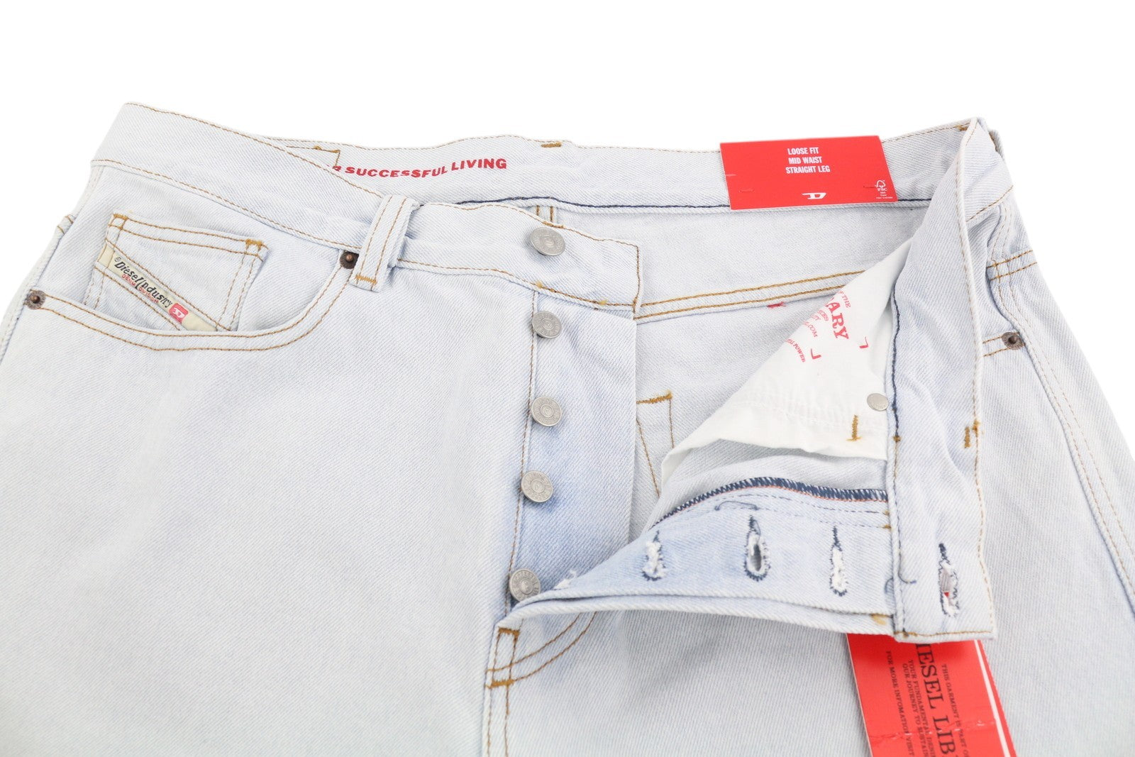 DIESEL 2010 0079Z vyriški džinsai W33/L30 laisvo kirpimo, tiesaus kirpimo, vidutinio juosmens, rekomenduojama kaina – 250 € 