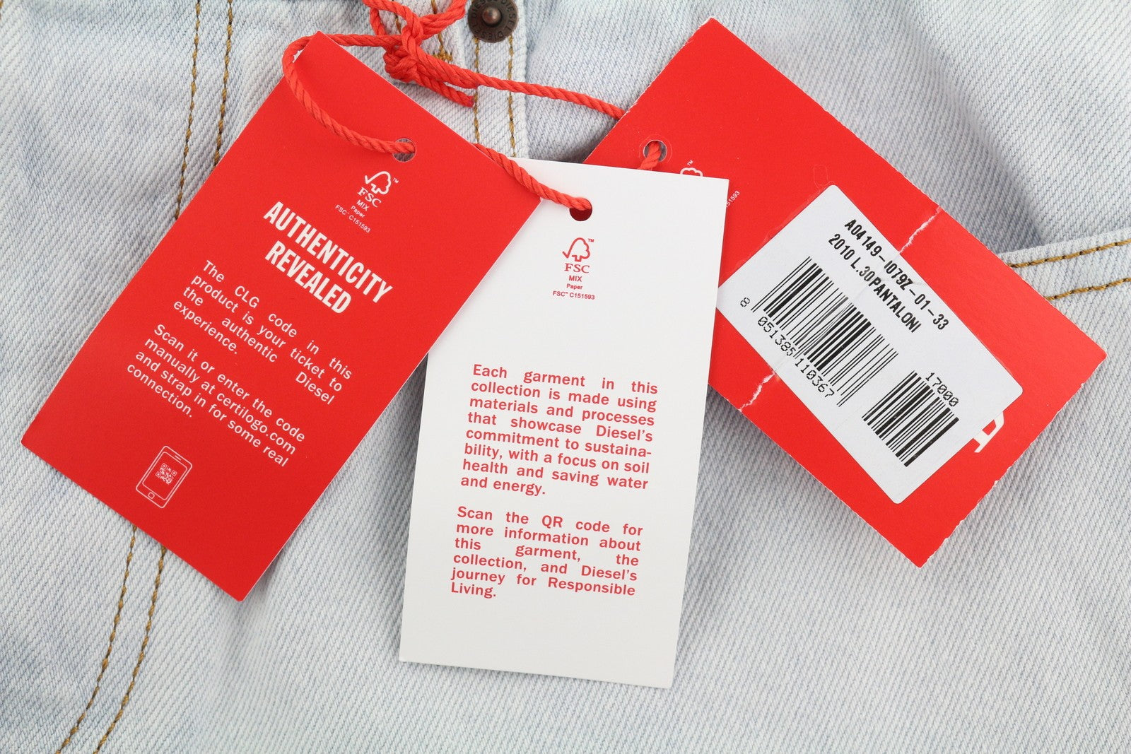 DIESEL 2010 0079Z vyriški džinsai W33/L30 laisvo kirpimo, tiesaus kirpimo, vidutinio juosmens, rekomenduojama kaina – 250 € 