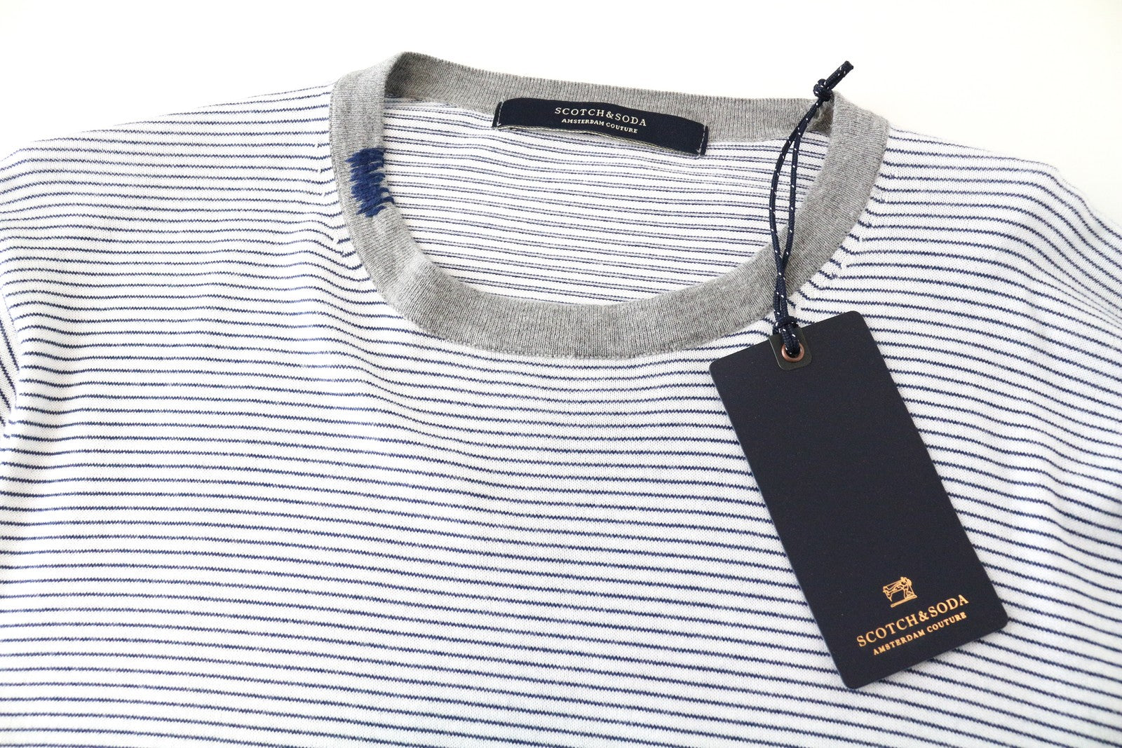 SCOTCH &amp; SODA Ams Couture vyriškas baltas megztinis su dryžiais ir ilgomis rankovėmis M 