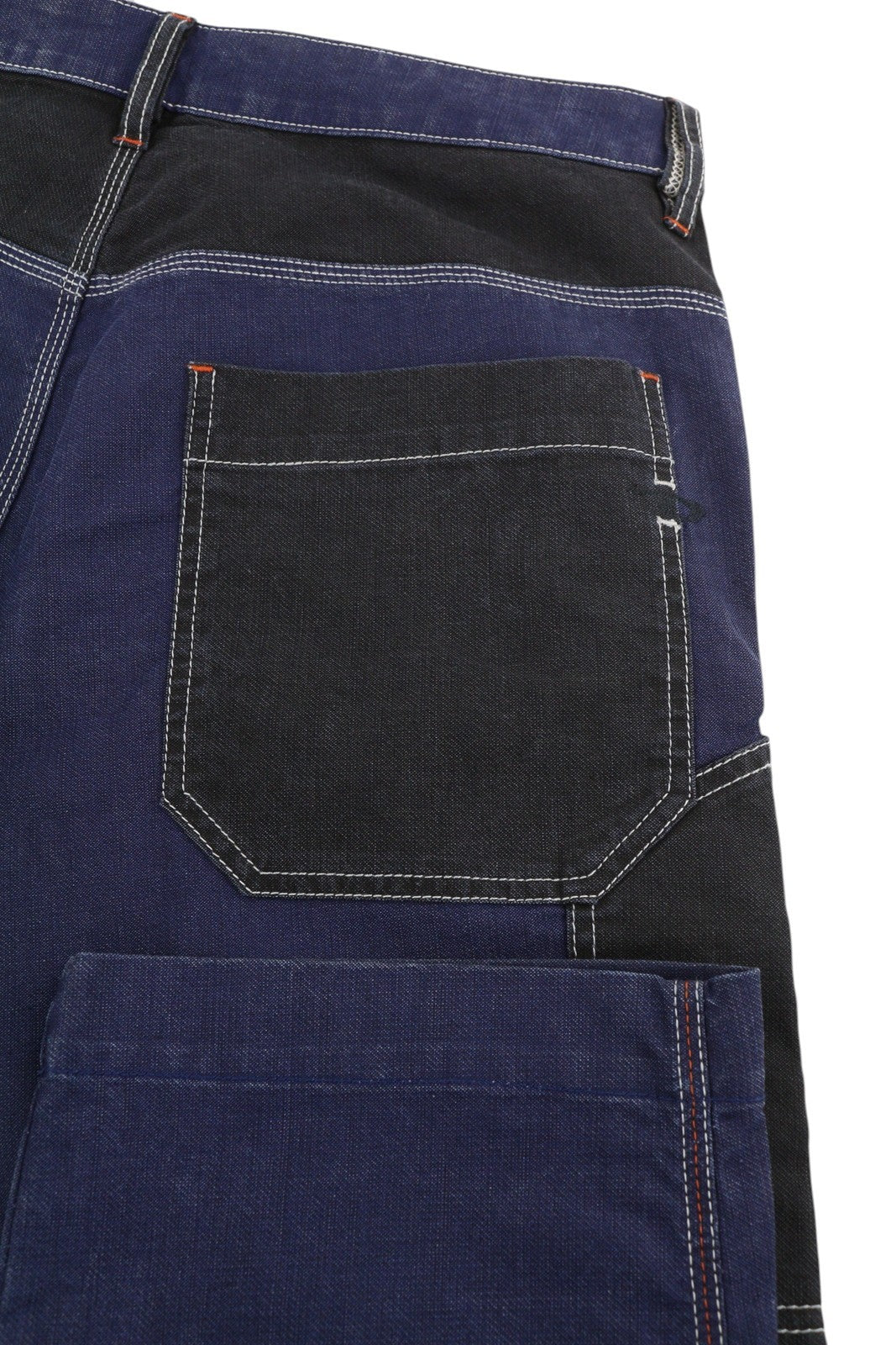 DIESEL D-Franky Carp Jogg 0EEAW vyriški džinsai W32 tiesaus kirpimo su tampriu užtrauktuku, rekomenduojama kaina – 200 € 