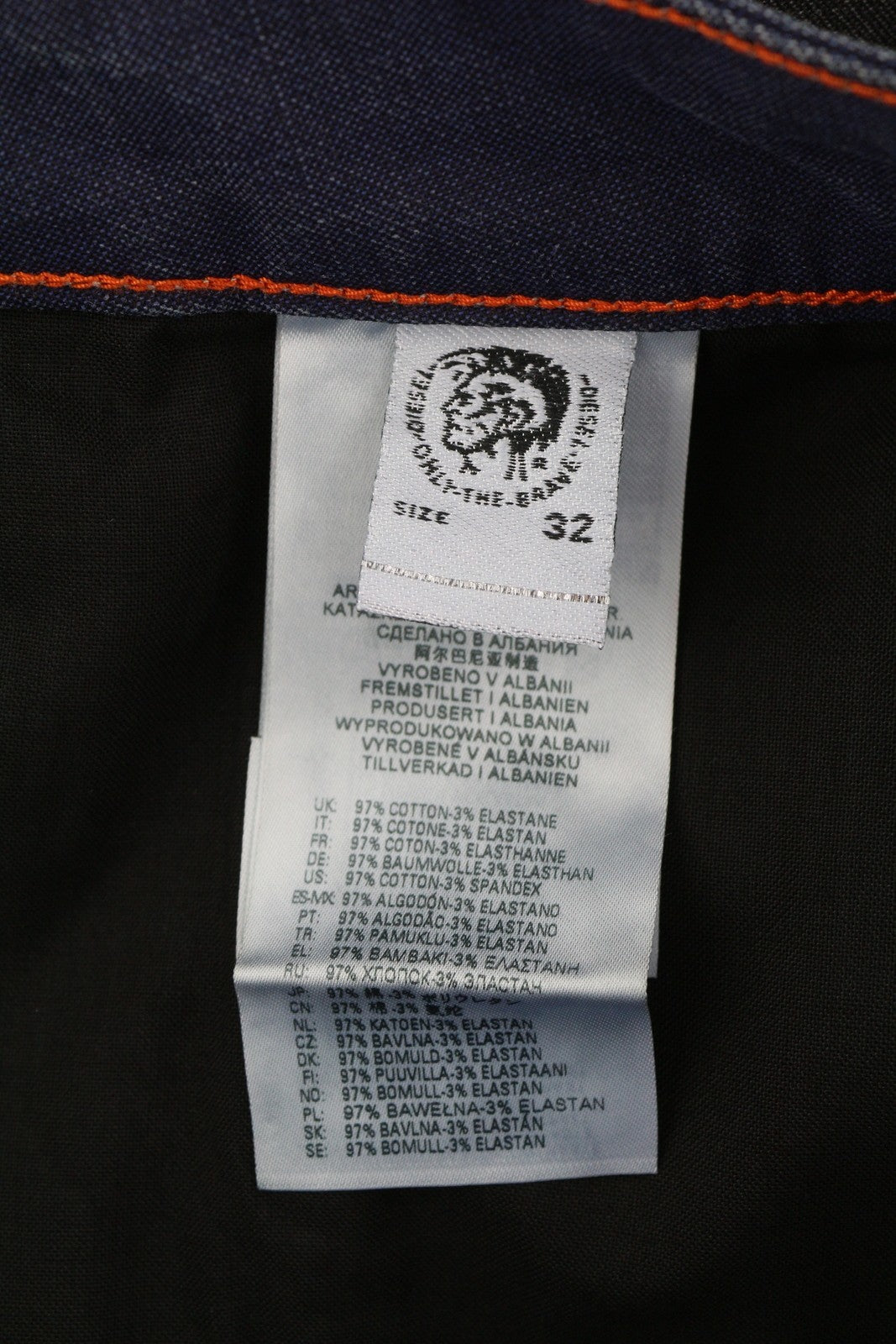 DIESEL D-Franky Carp Jogg 0EEAW vyriški džinsai W32 tiesaus kirpimo su tampriu užtrauktuku, rekomenduojama kaina – 200 € 