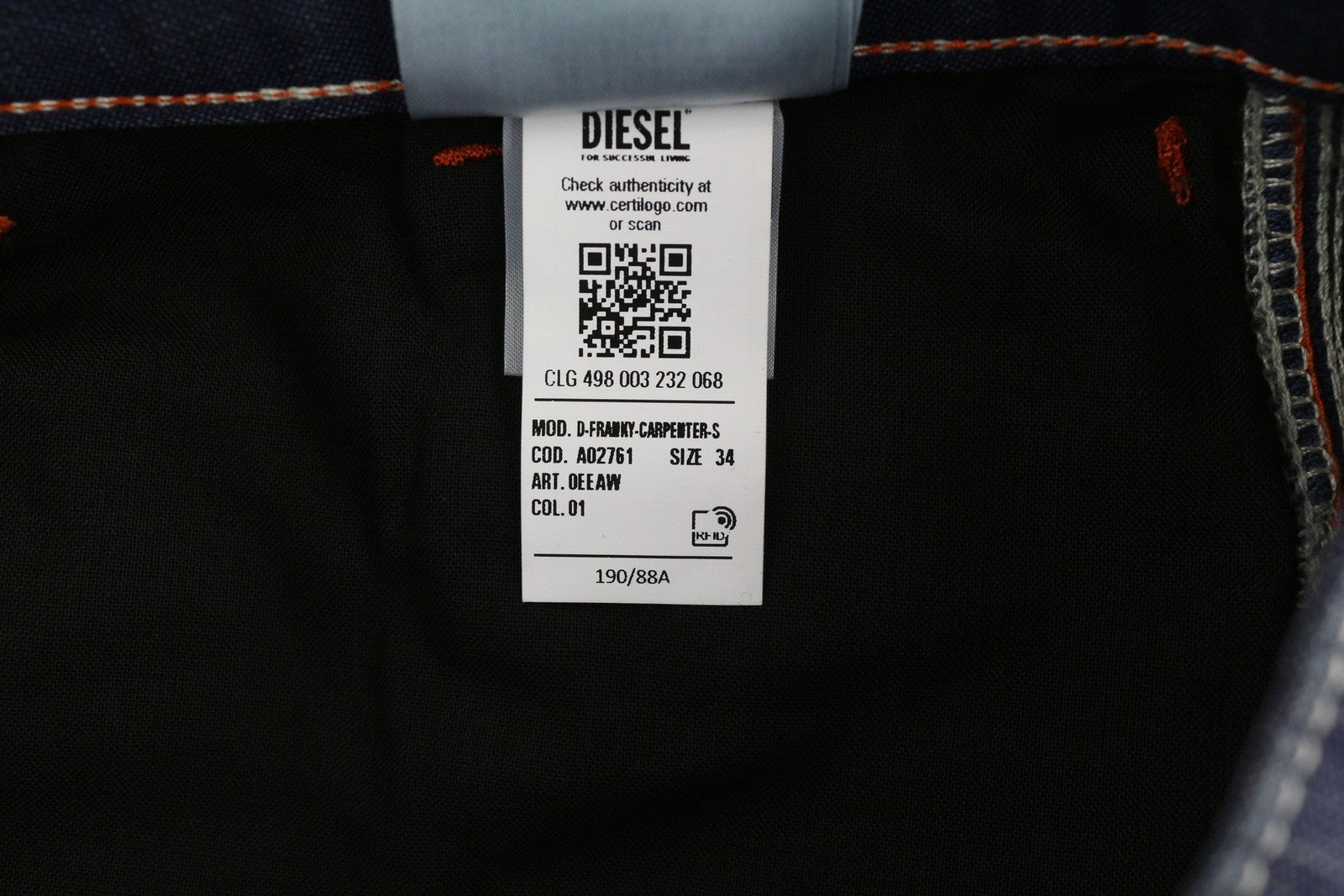 DIESEL D-Franky Carp Jogg 0EEAW vyriški džinsai W34 tiesaus kirpimo su tampriu užtrauktuku, rekomenduojama kaina – 200 € 
