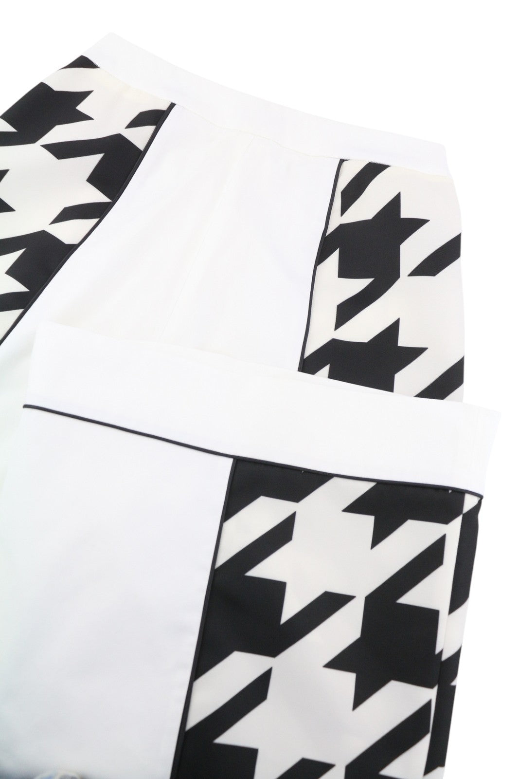 PT TORINO Mia moteriškos kelnės 42 W26 baltos platėjančios klešnės raštuotas ilgis iki kulkšnių 