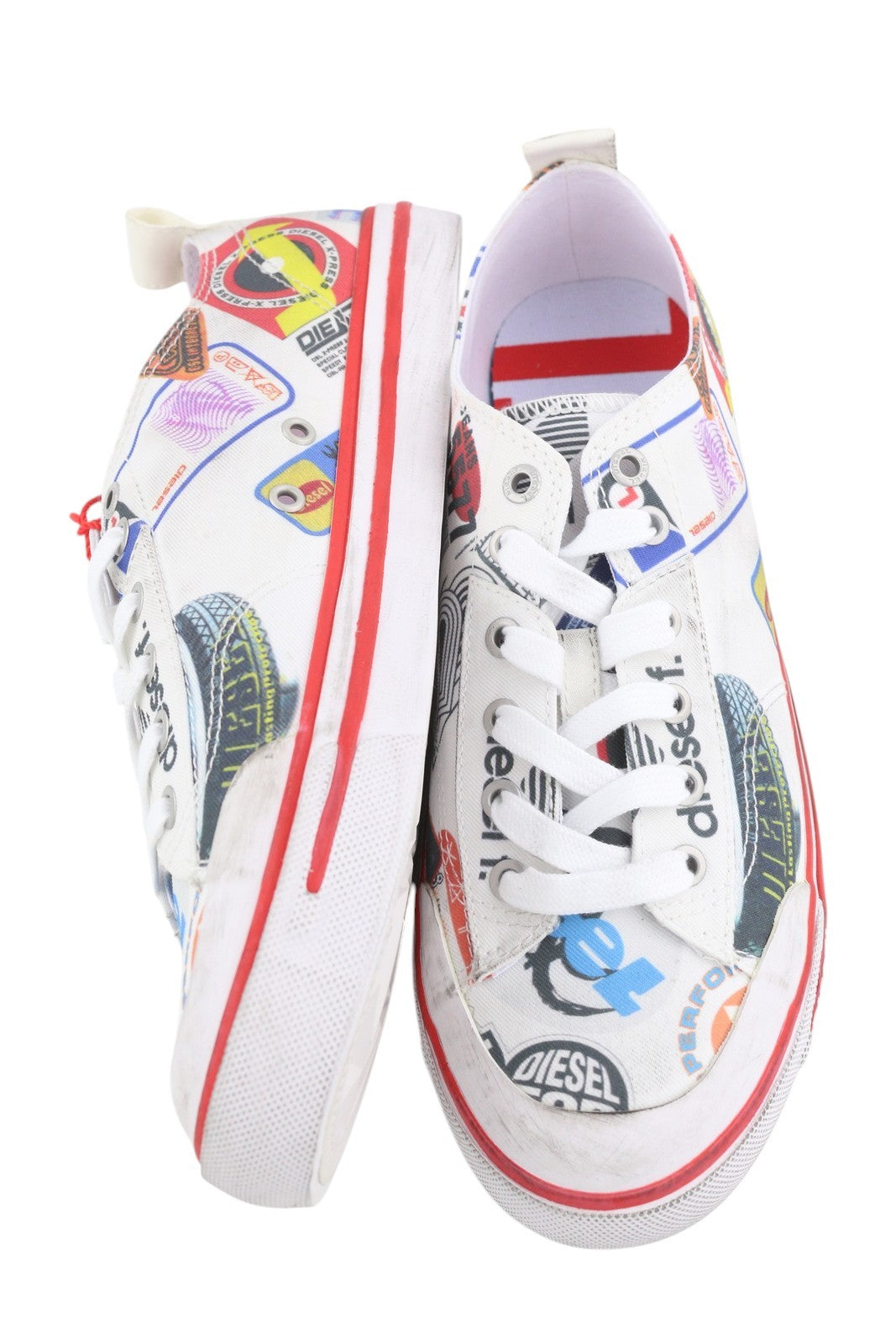 DIESEL S-Athos žemakulniai vyriški sportbačiai EU43 raštuoti žemakulniai su nėriniuotais migdolų nosimis, rekomenduojama mažmeninė kaina – 160 € 